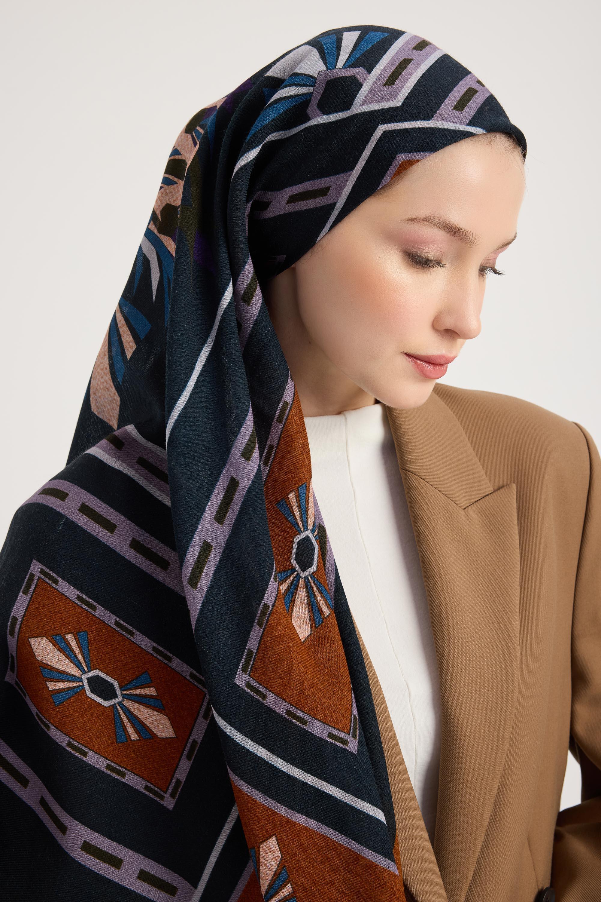 TUSEM YÜN İPEK EŞARP 110*110 CM - LACİVERT