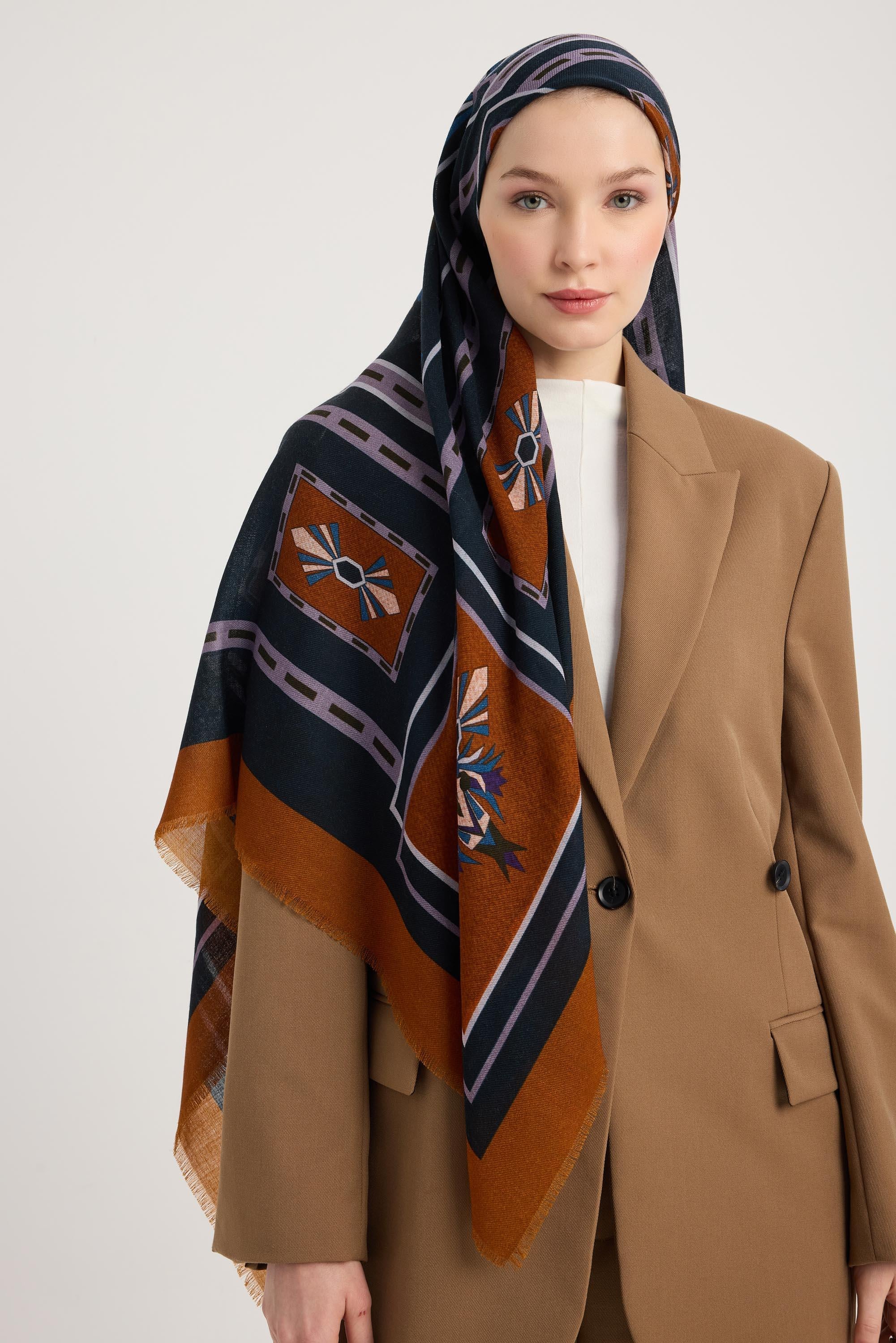 TUSEM YÜN İPEK EŞARP 110*110 CM - LACİVERT