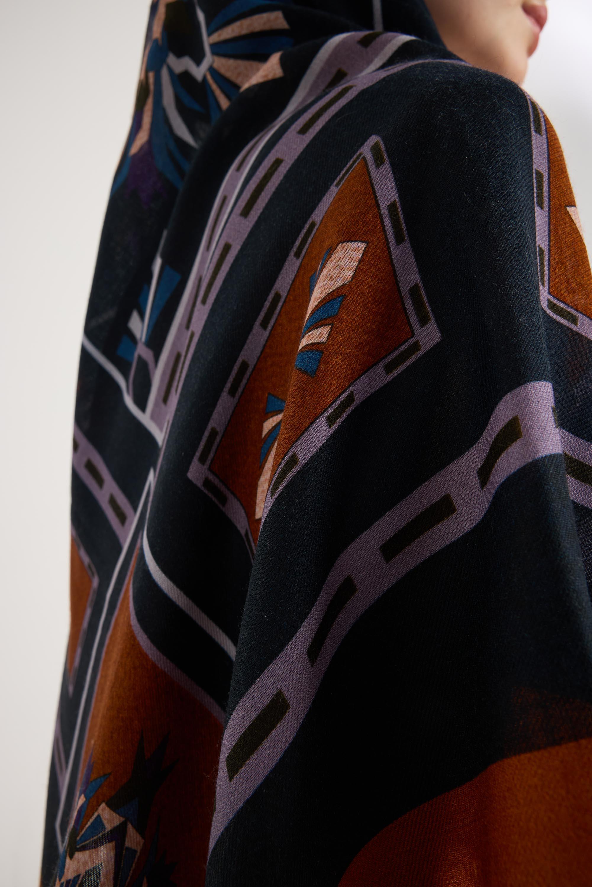 TUSEM YÜN İPEK EŞARP 110*110 CM - LACİVERT