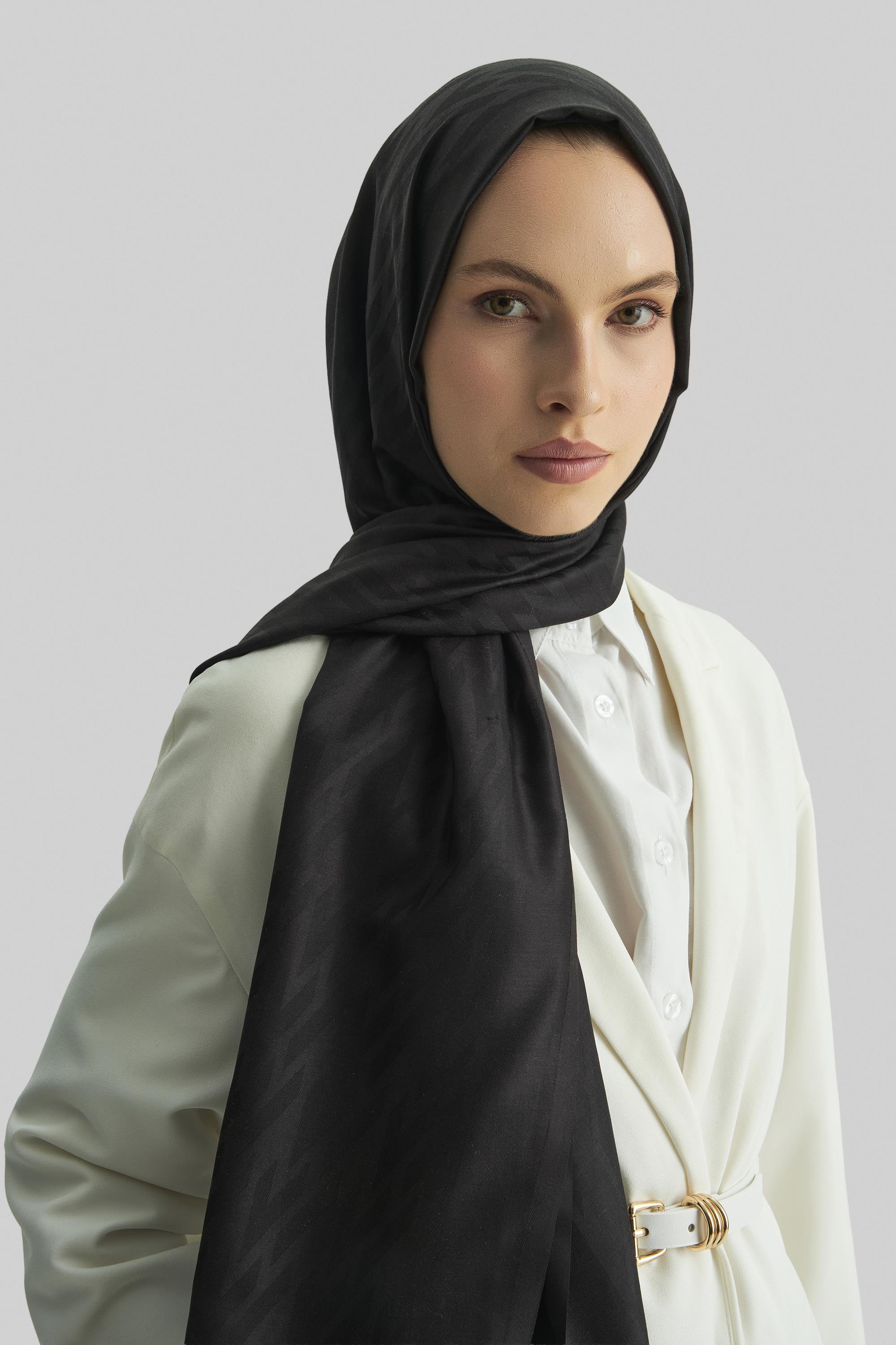 UMAY %100 İPEK JAKARLI ŞAL-SİYAH