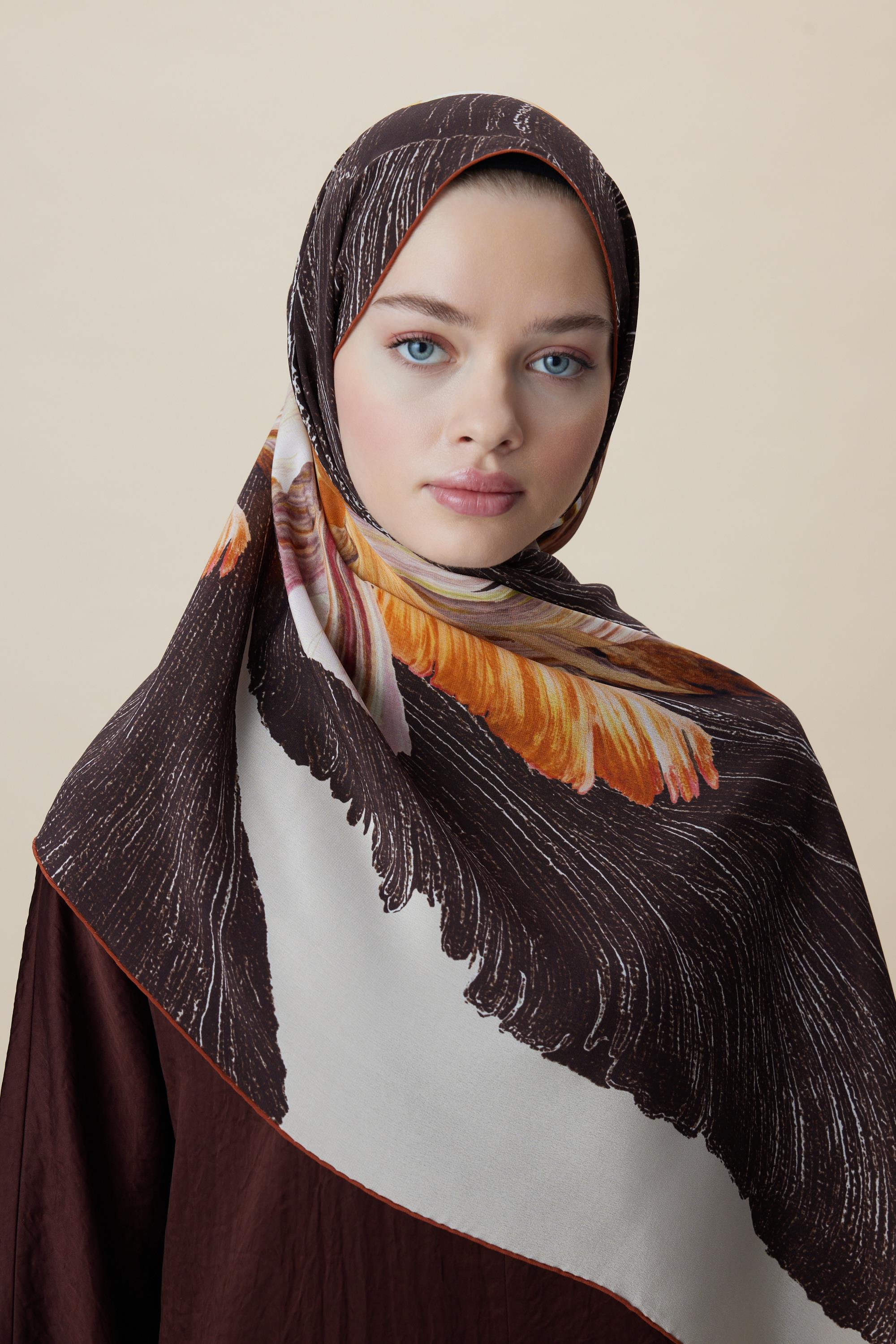 YAKAMOZ KREP İPEK ŞAL 70*190 CM - KAHVERENGİ