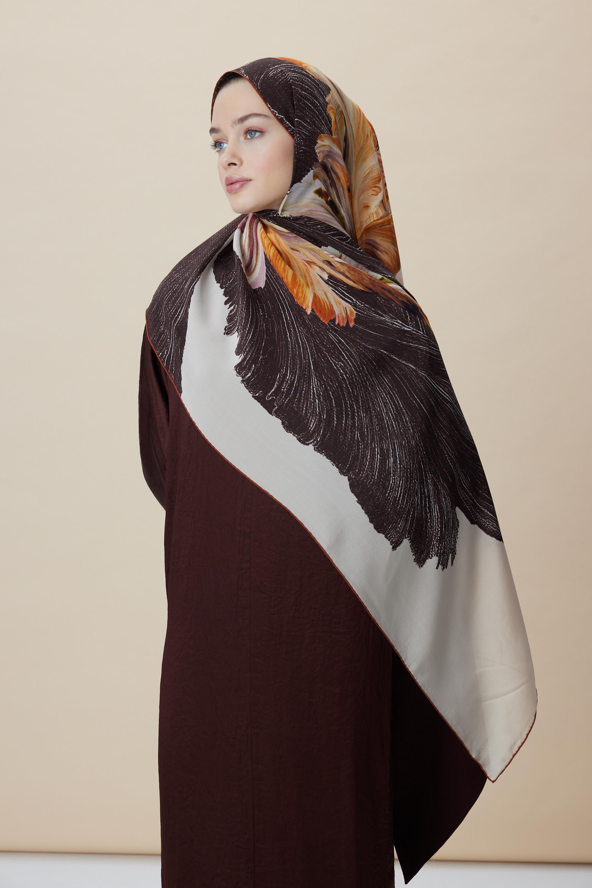 YAKAMOZ KREP İPEK ŞAL 70*190 CM - KAHVERENGİ