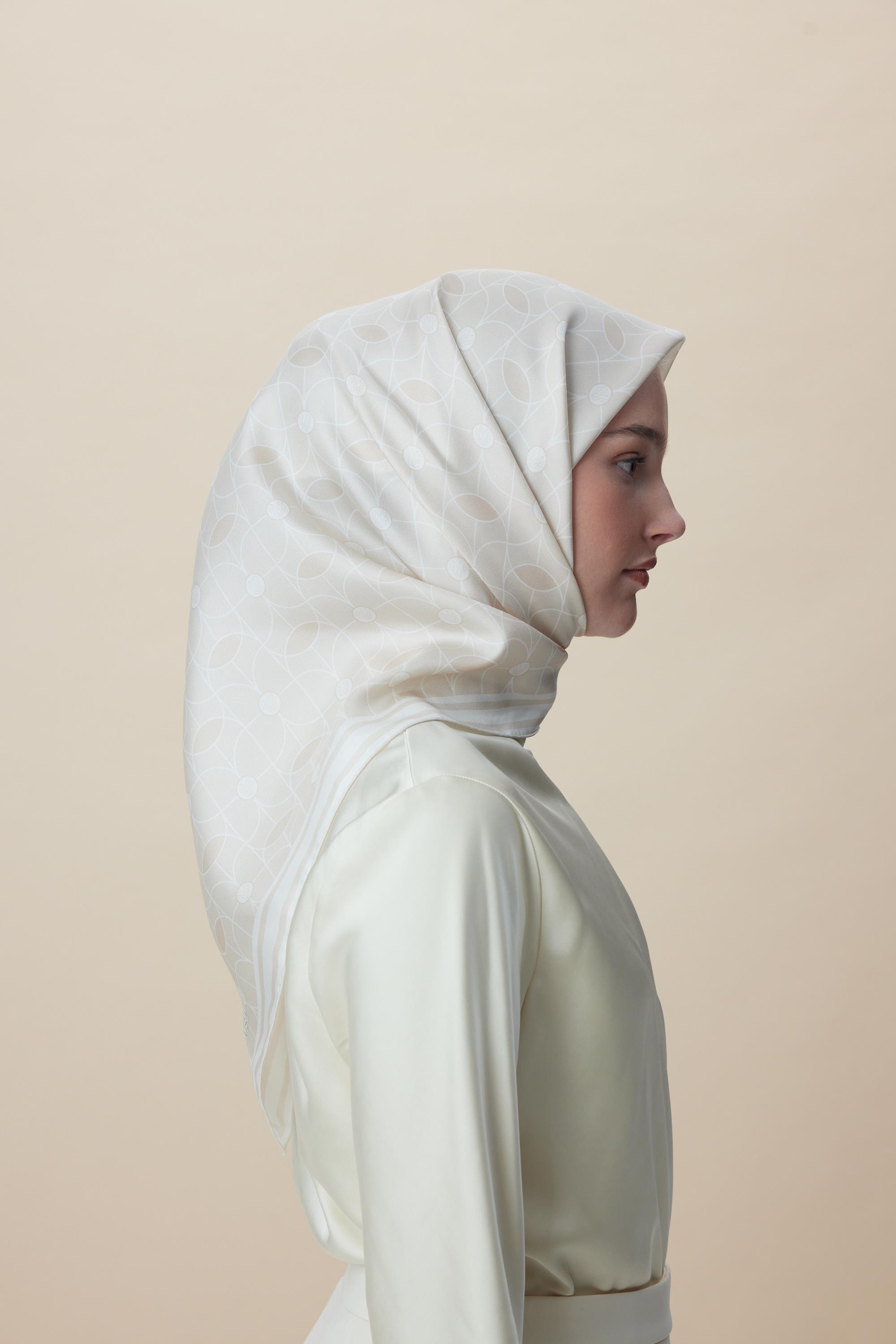 ZERRE TİVİL İPEK EŞARP 90*90 CM - BEJ