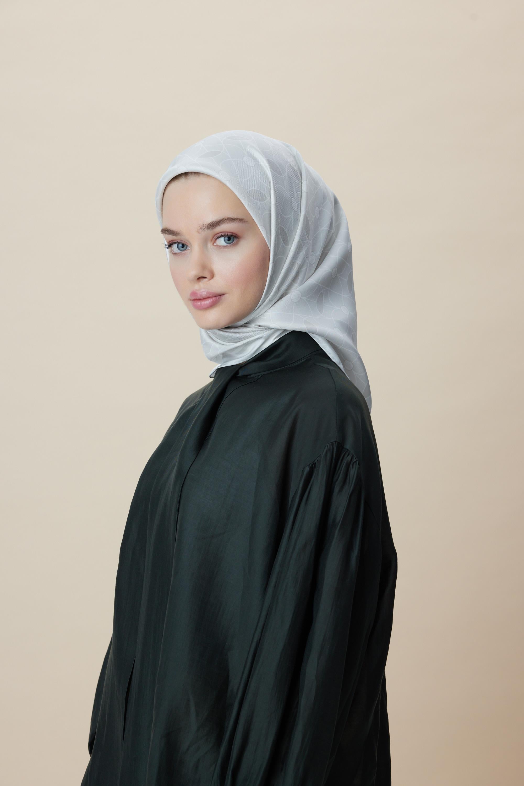 ZERRE TİVİL İPEK EŞARP 90*90 CM - İNCİ BEYAZI