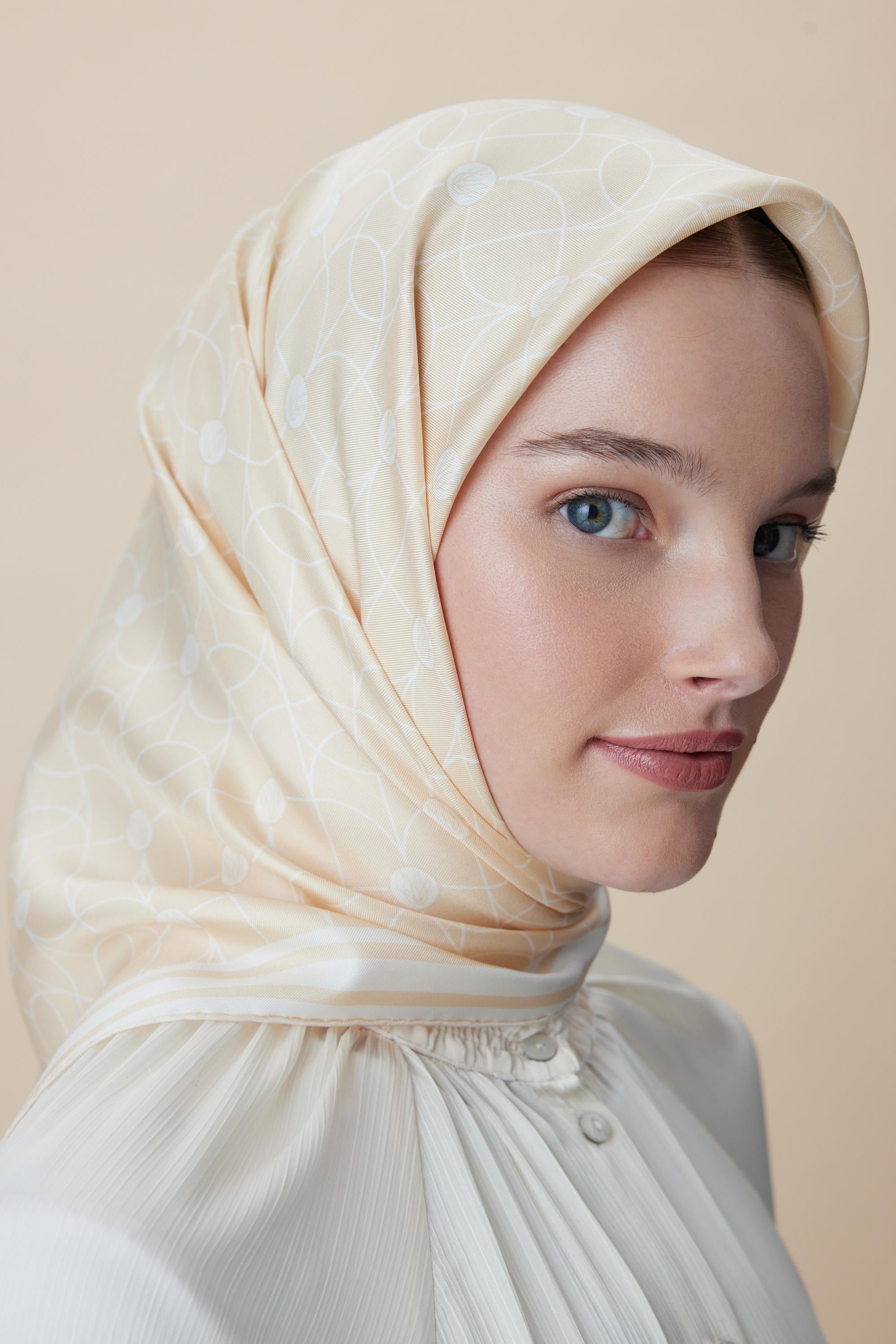 ZERRE TİVİL İPEK EŞARP 90*90 CM - KREM