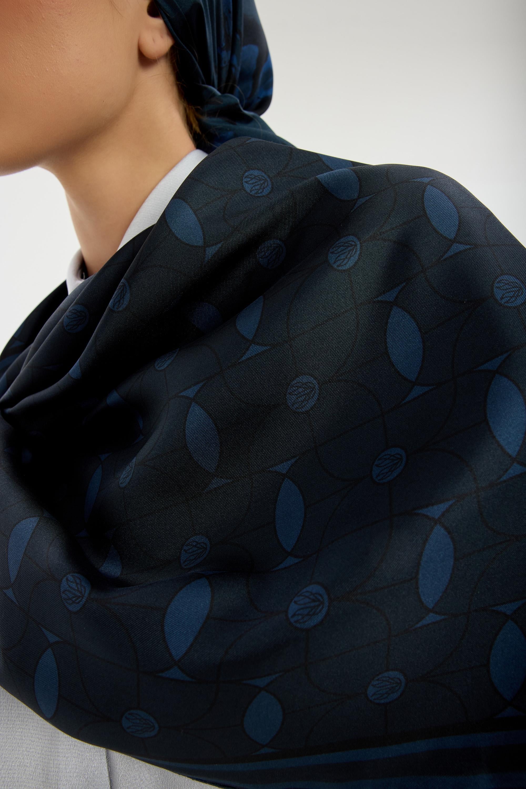 ZERRE TİVİL İPEK EŞARP 90*90 CM - LACİVERT