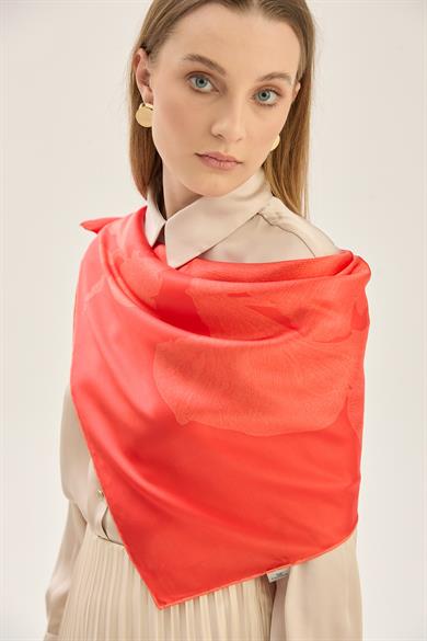 FARAH SURA İPEK EŞARP 90*90 CM - NARÇİÇEĞİ