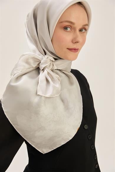 KATRE SURA İPEK EŞARP 90*90 CM - AÇIK GRİ