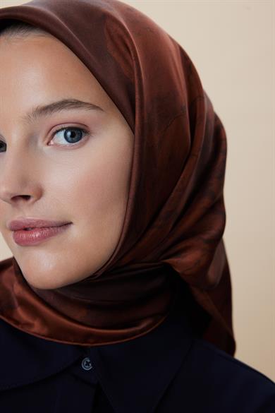 KATRE SURA İPEK EŞARP 90*90 CM - TABA