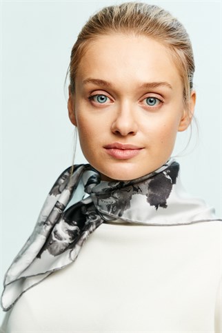 GİZ TİVİL İPEK GAVROŞ 55x55