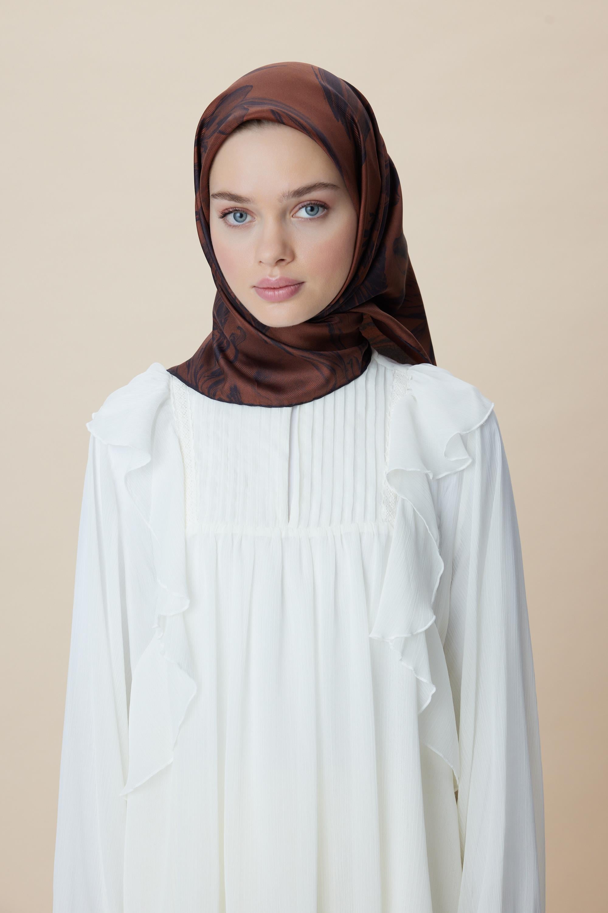 BUĞU MULBERRY İPEK EŞARP 90*90 CM - TABA