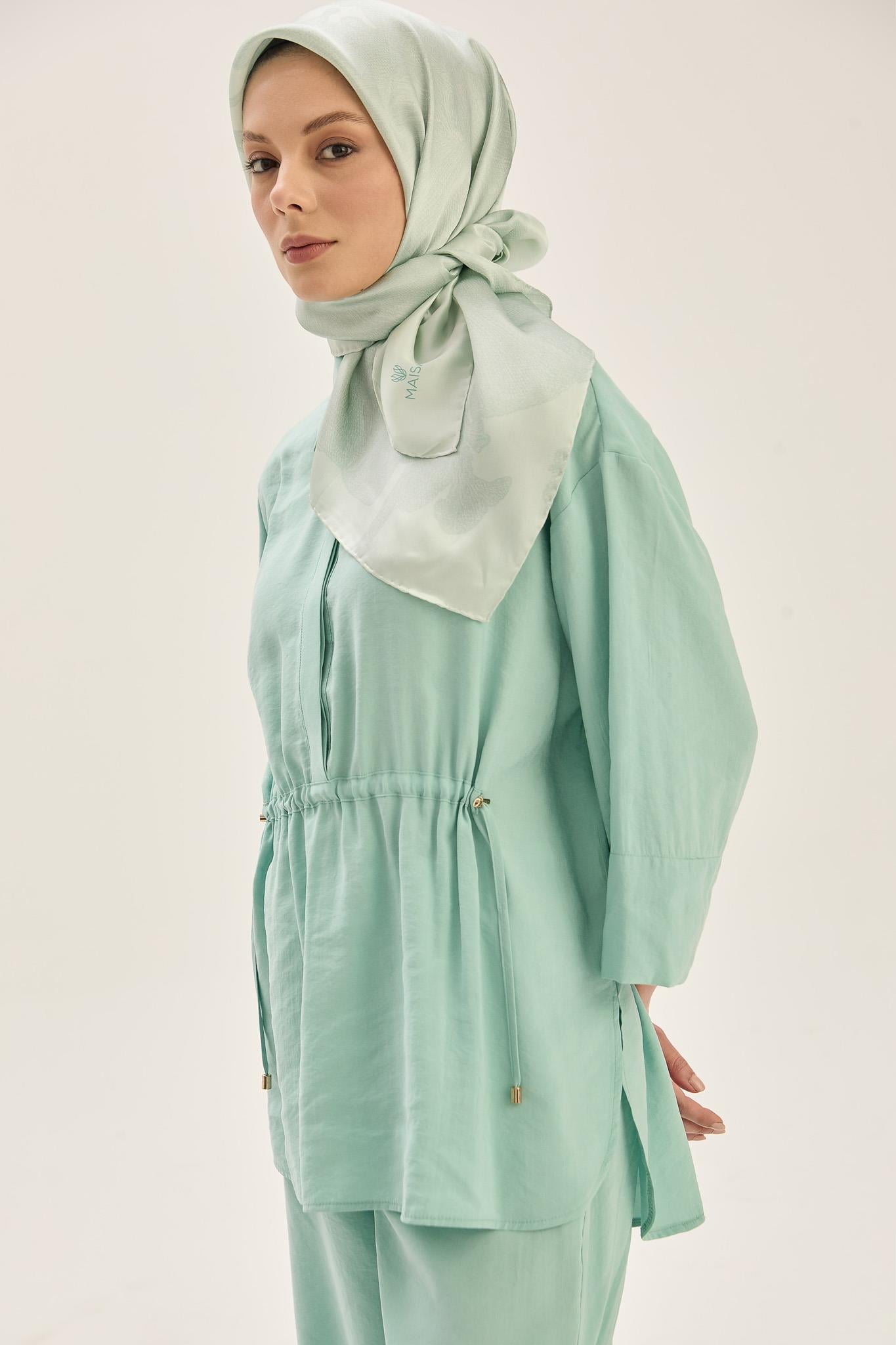 FARAH SURA İPEK EŞARP 90*90 CM - AÇIK MAVİ