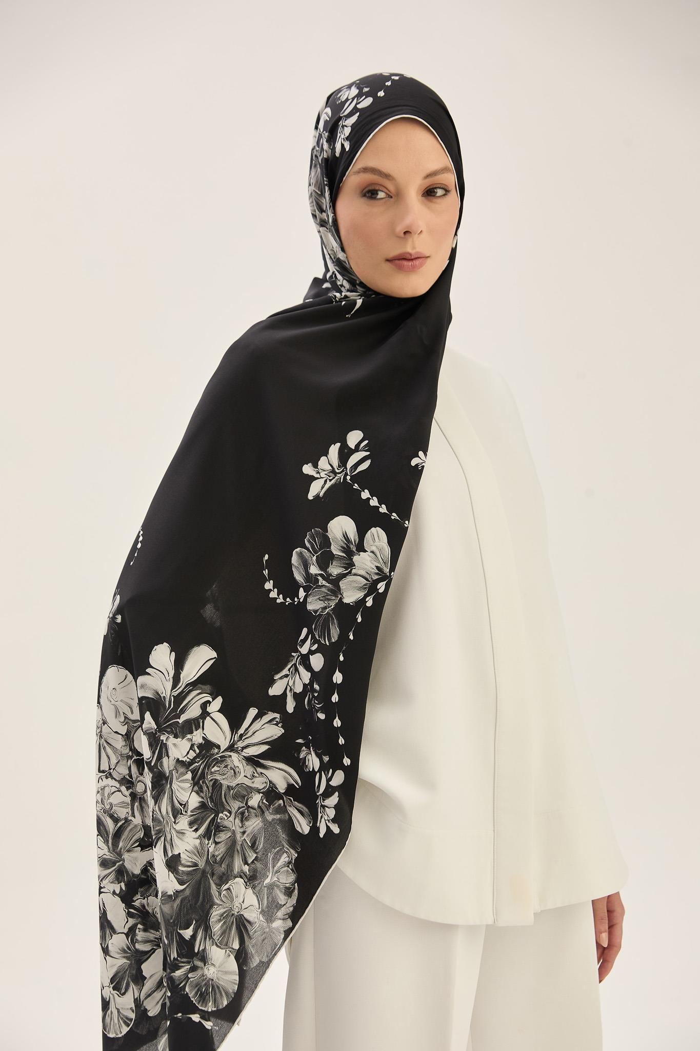 HELYA KREP İPEK ŞAL 70*190 CM - SİYAH