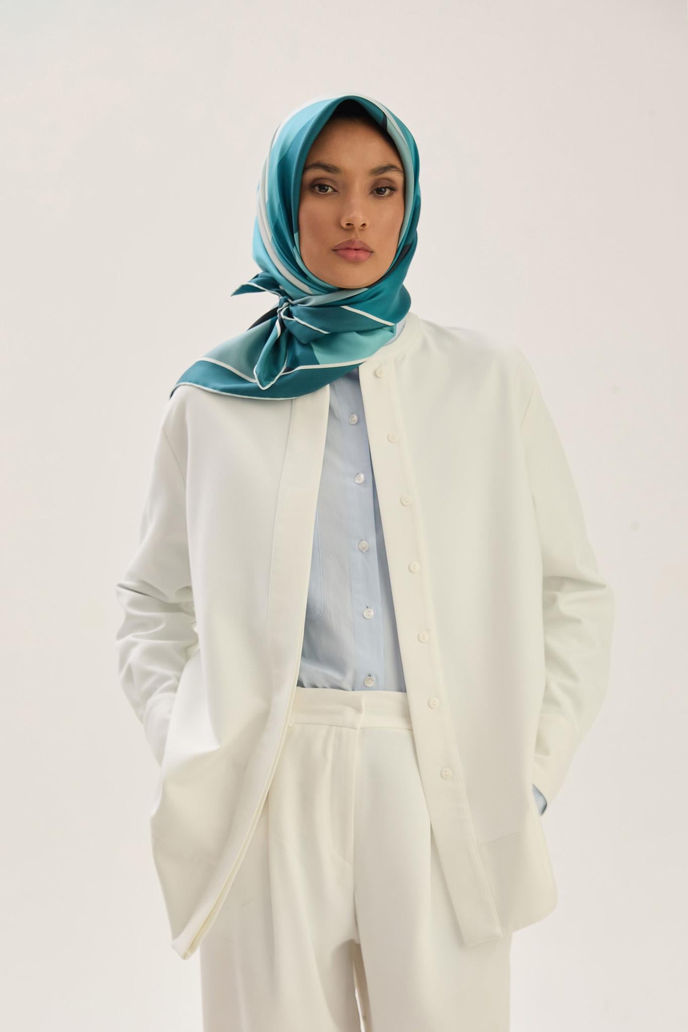 LALE TİVİL İPEK EŞARP 90*90 CM - PETROL MAVİ