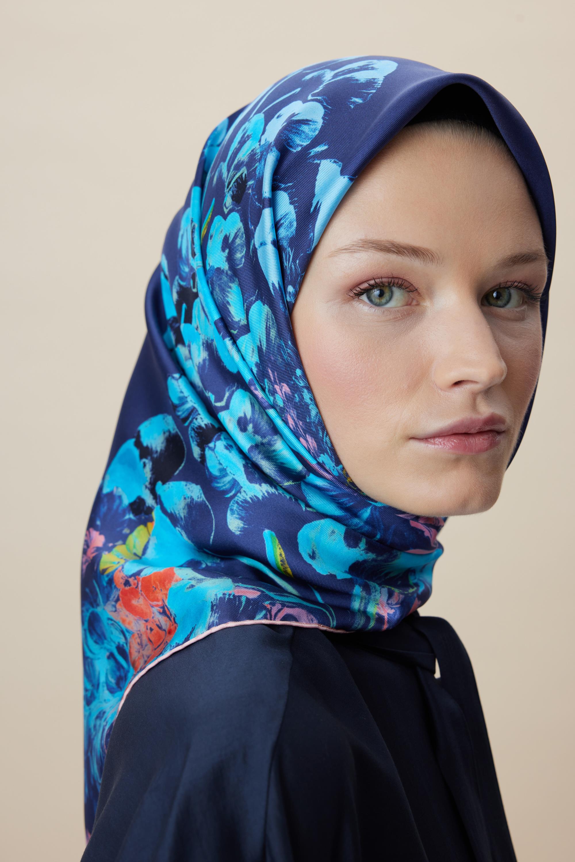 LARİN TİVİL İPEK EŞARP 90*90 CM - LACİVERT