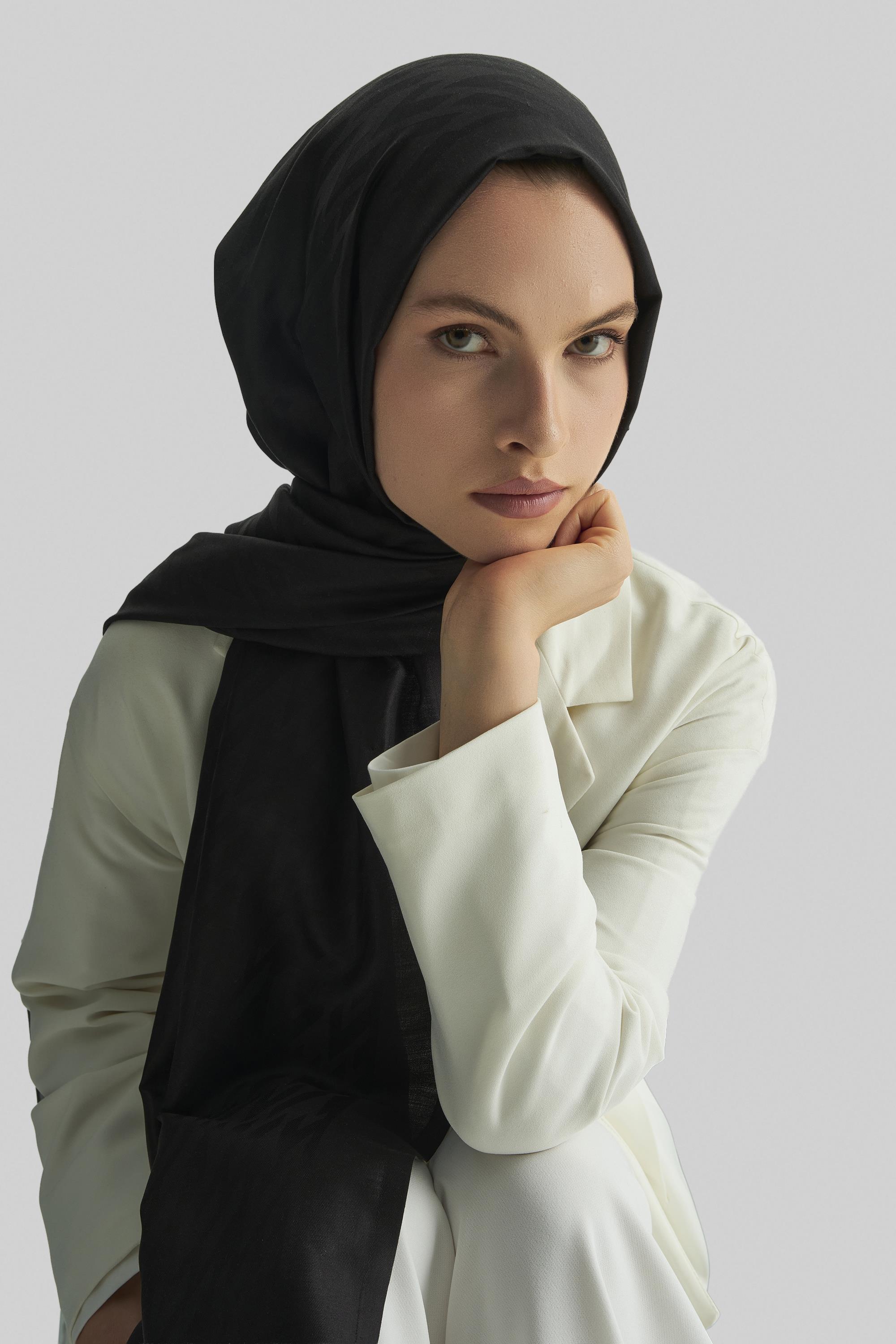 UMAY %100 İPEK JAKARLI ŞAL-SİYAH