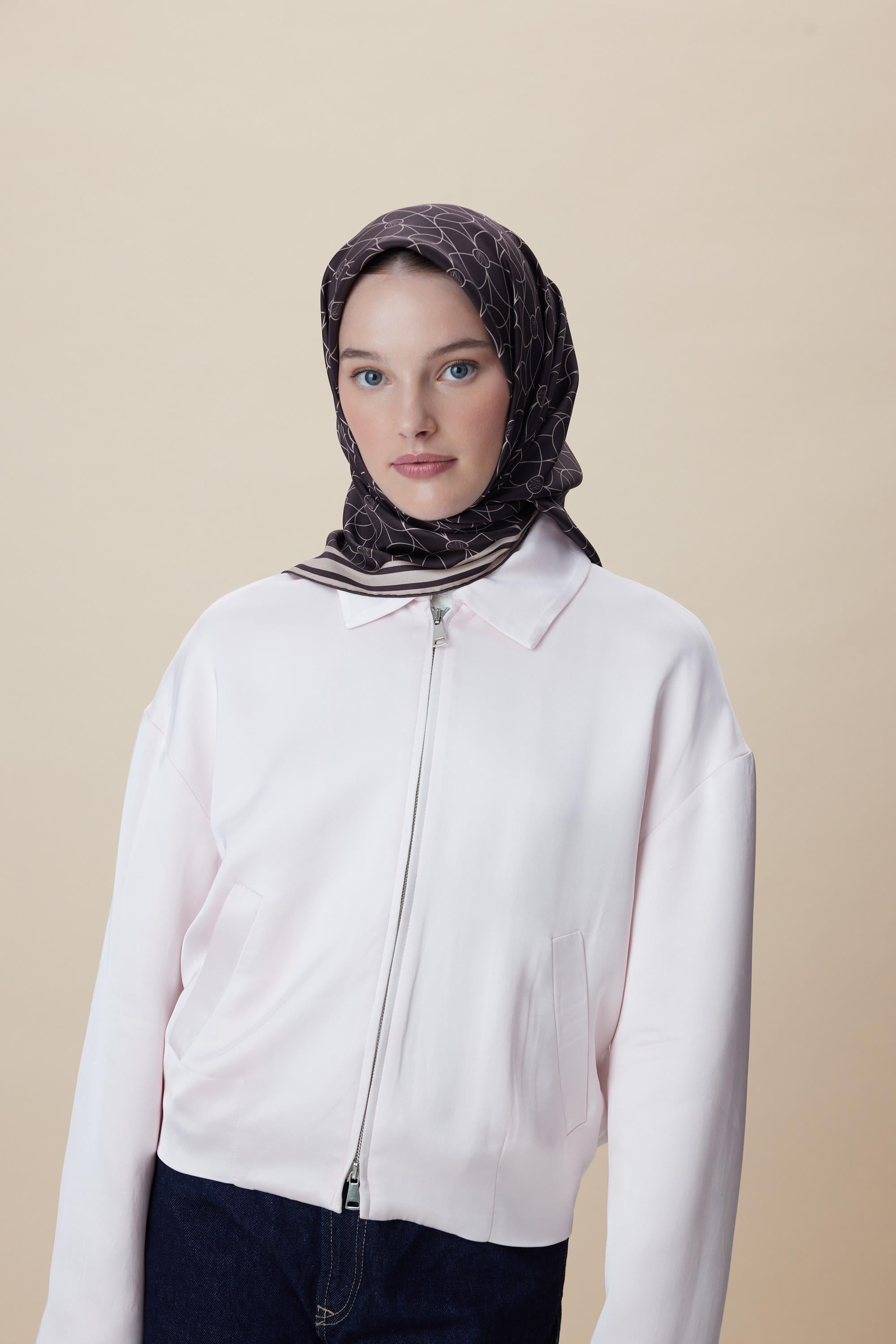 ZERRE TİVİL İPEK EŞARP 90*90 CM - KAHVERENGİ
