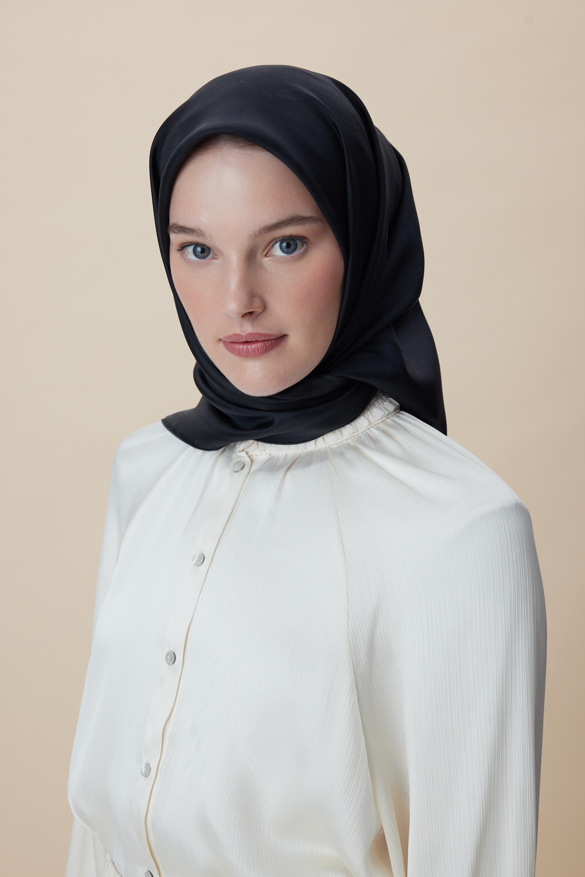 ZERRE TİVİL İPEK EŞARP 90*90 CM - SİYAH