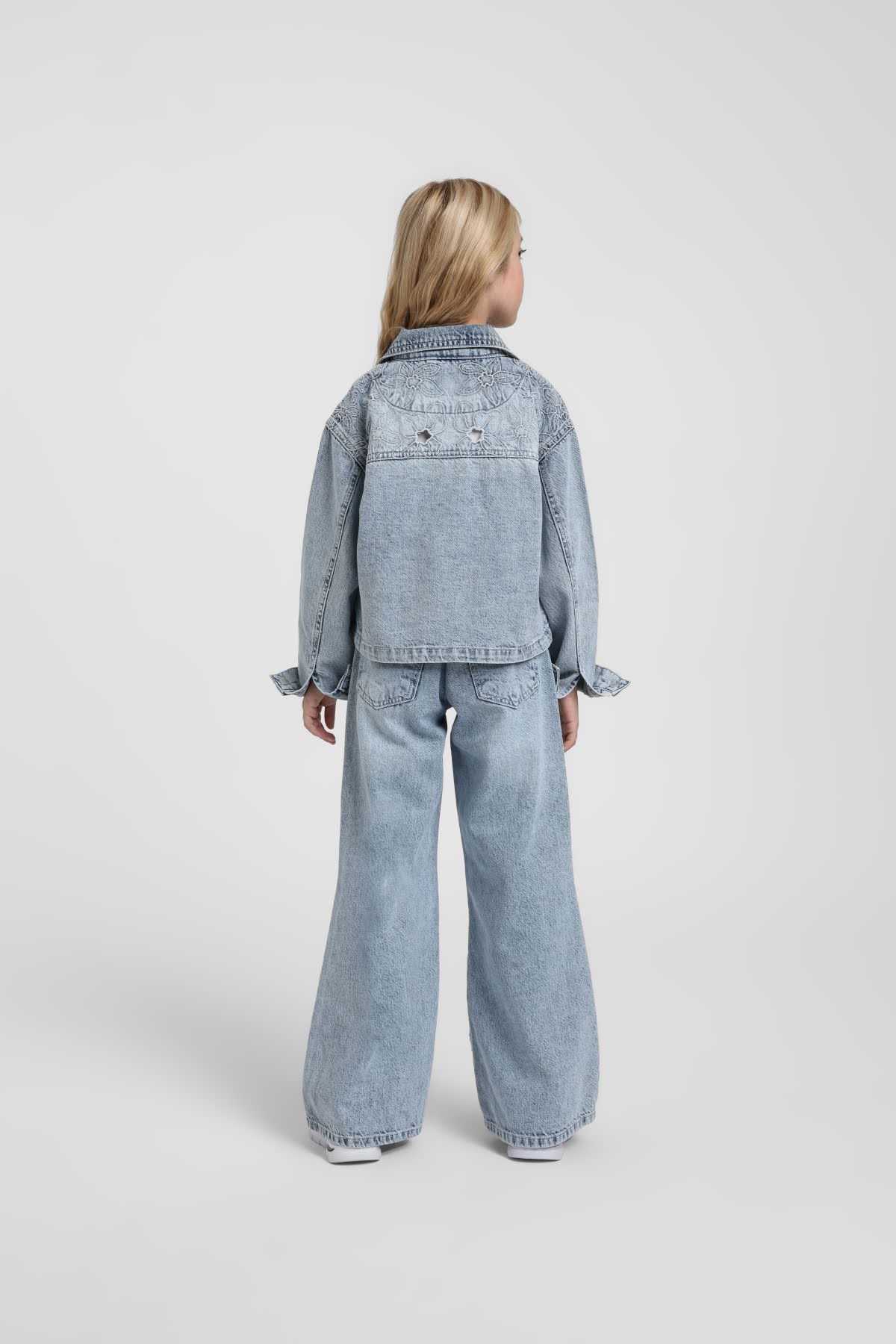 Çiçek İşlemeli Kız Kot Ceket - Mavi