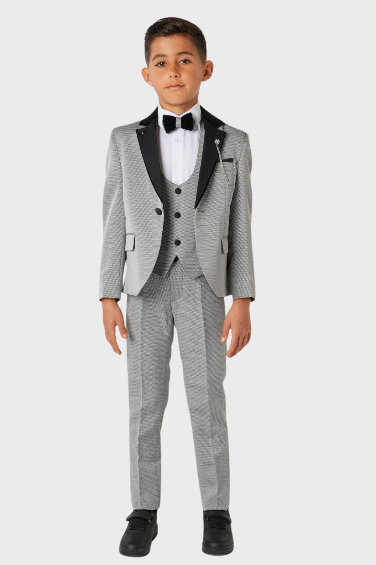 ZİNCİRLİ TAKIM ELBİSE