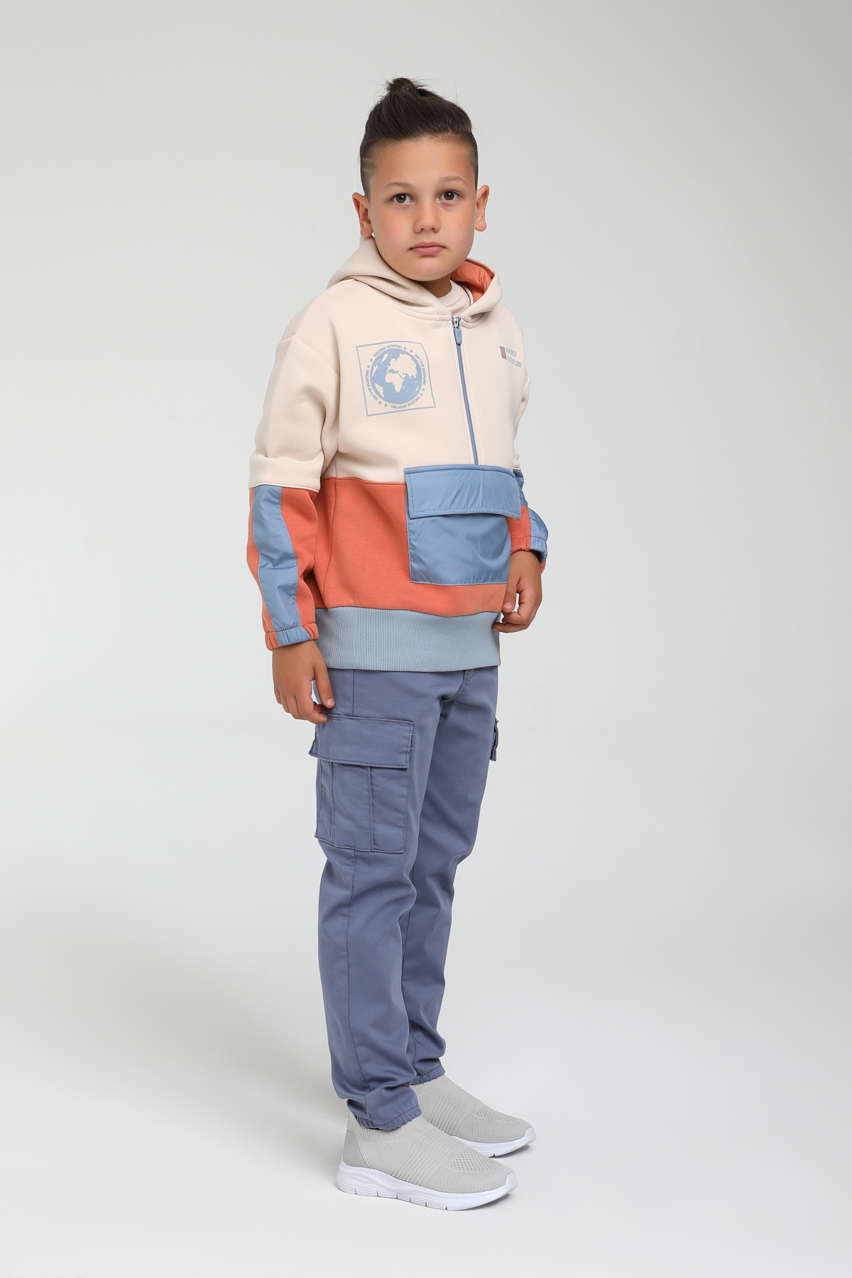 DÜNYA LOGOLU ERKEK SWEAT