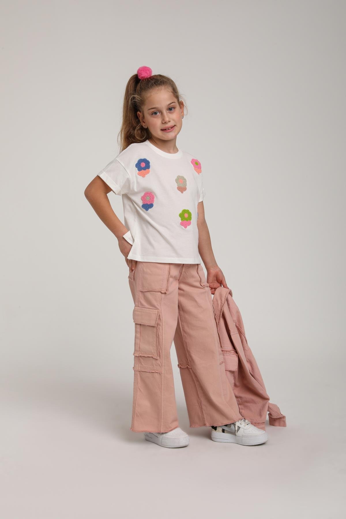 ESCABEL Çiçek Kabartmalı Kız Tişört - Beyaz