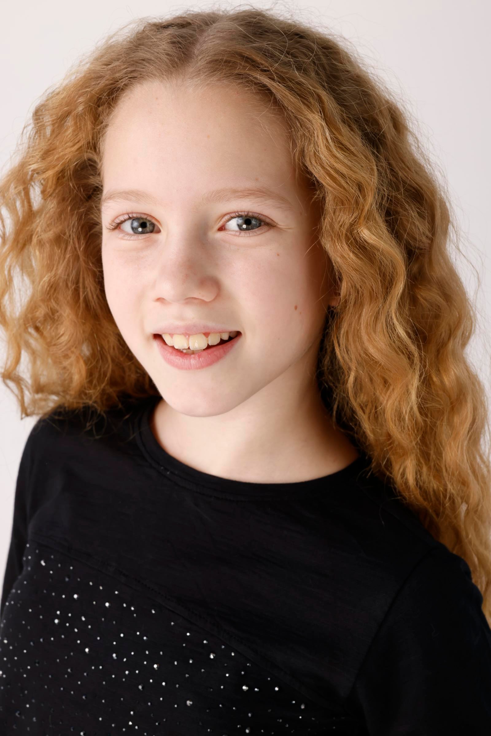 JENA Taşlı Yanı Büzgü Kız Bluz - Siyah