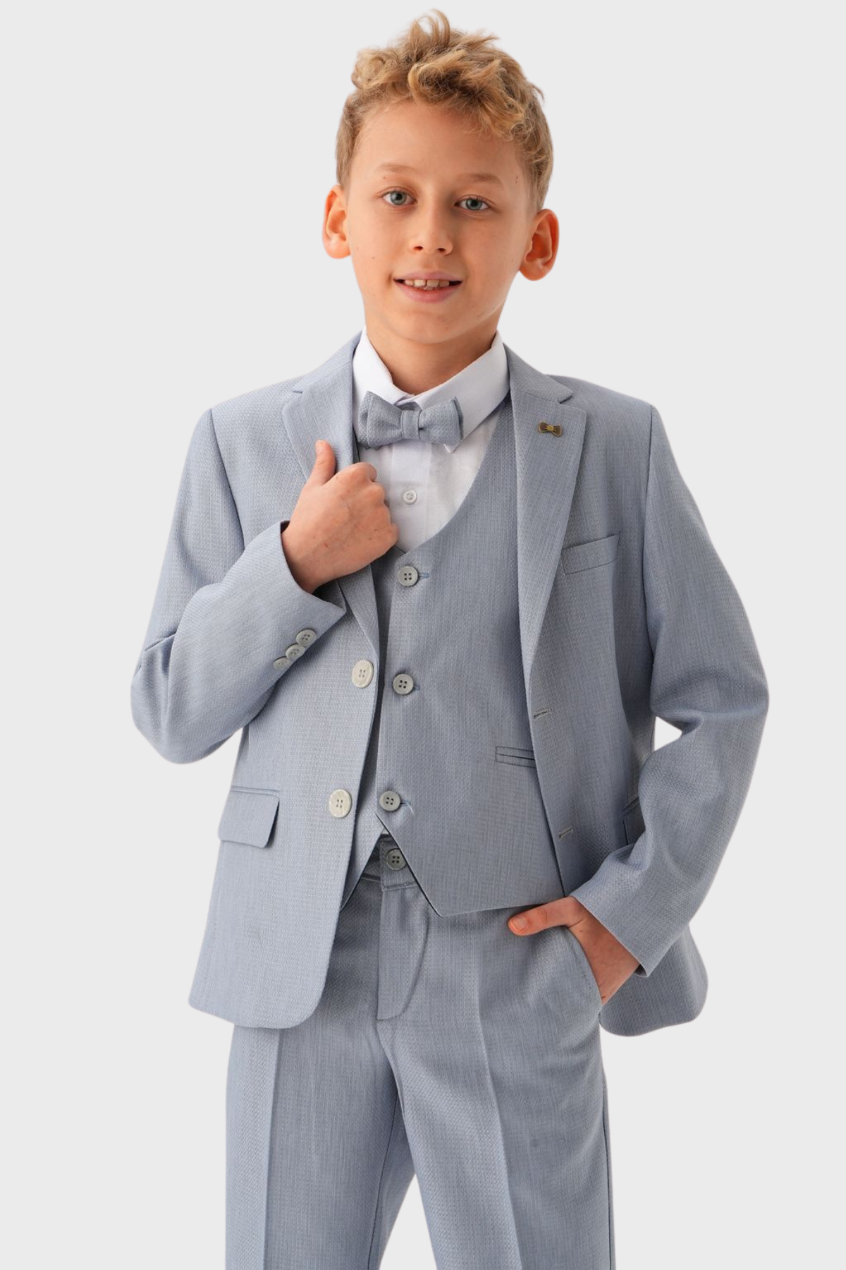 KOLLARI DÜĞMELİ TAKIM ELBİSE