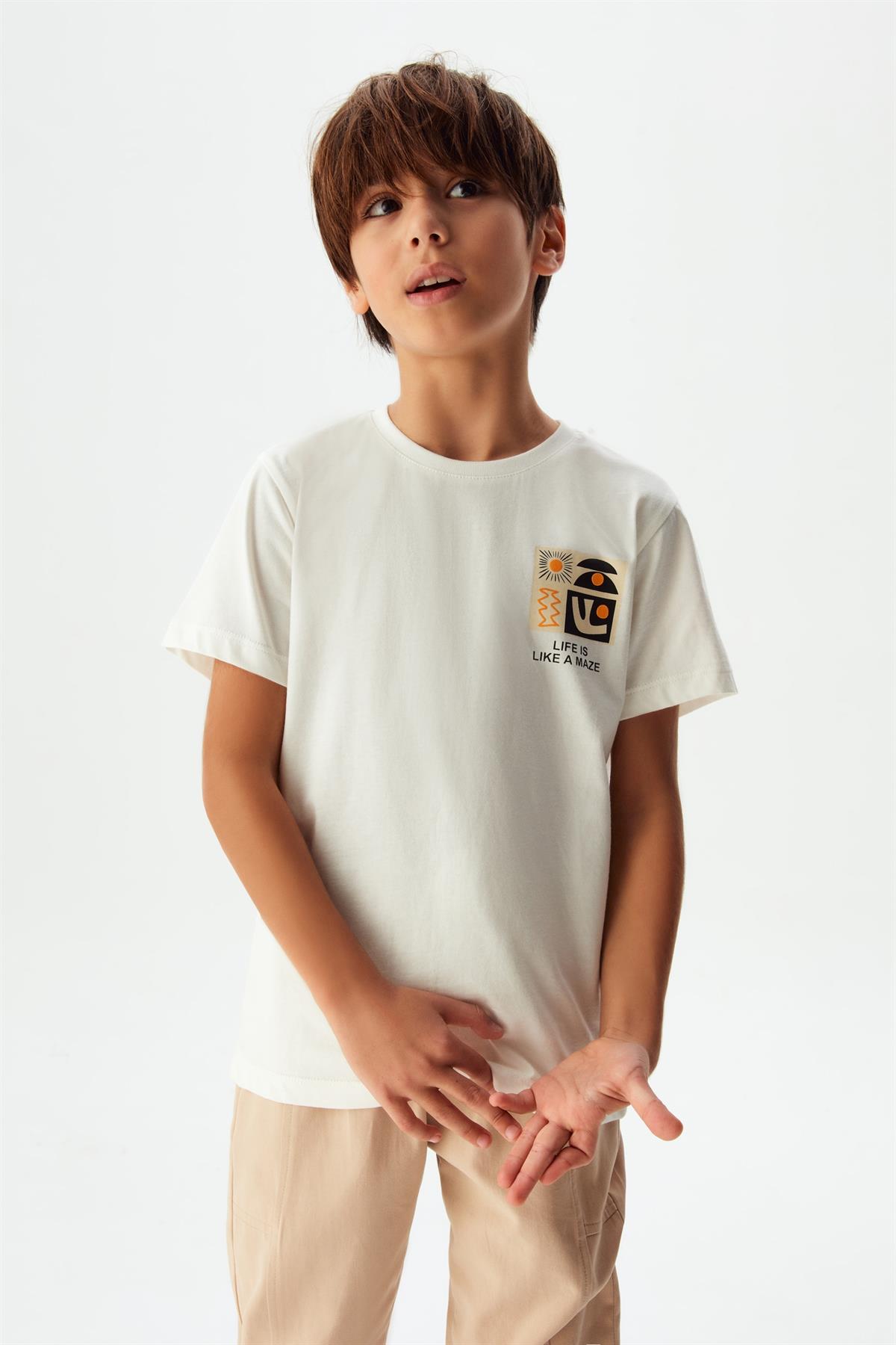 LIFE IS YAZILI T-SHIRT