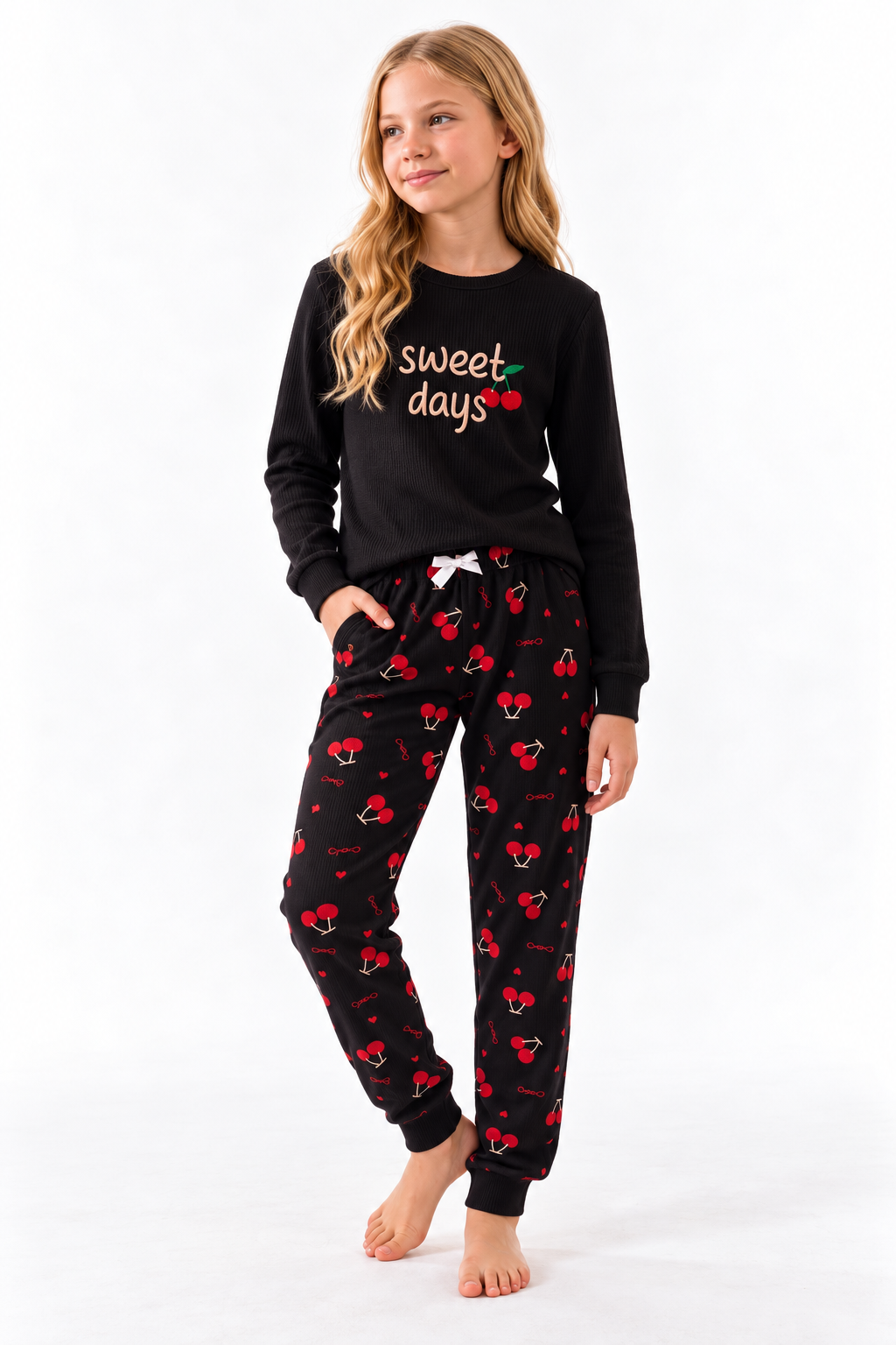 Sweet Days Kirazlı Kız Pijama Takımı - Siyah