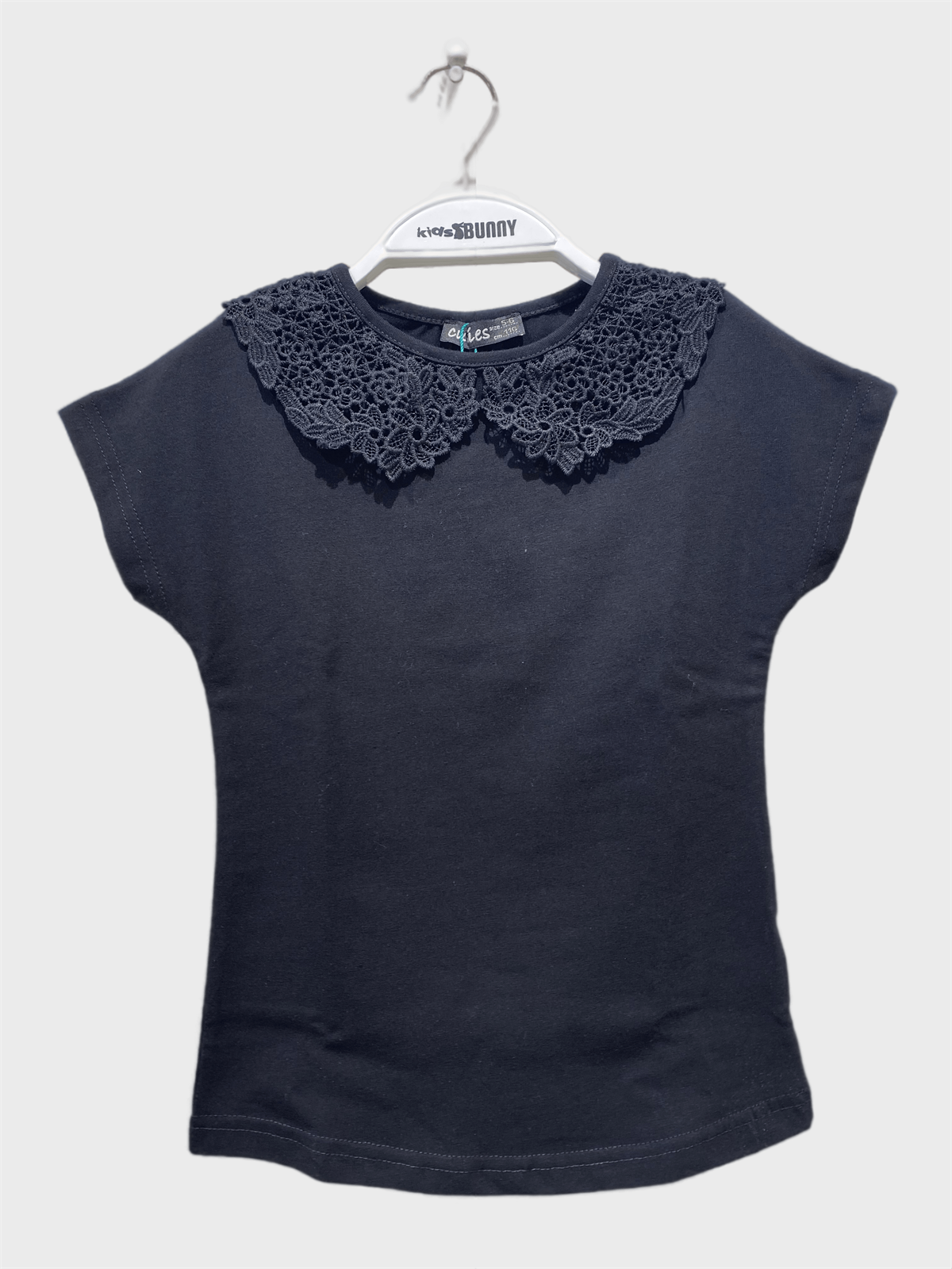 YAKASI DANTELİ T-SHIRT