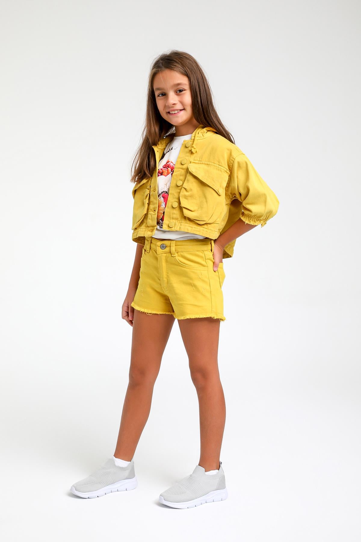 YIRTIK DETAYLI ŞORT