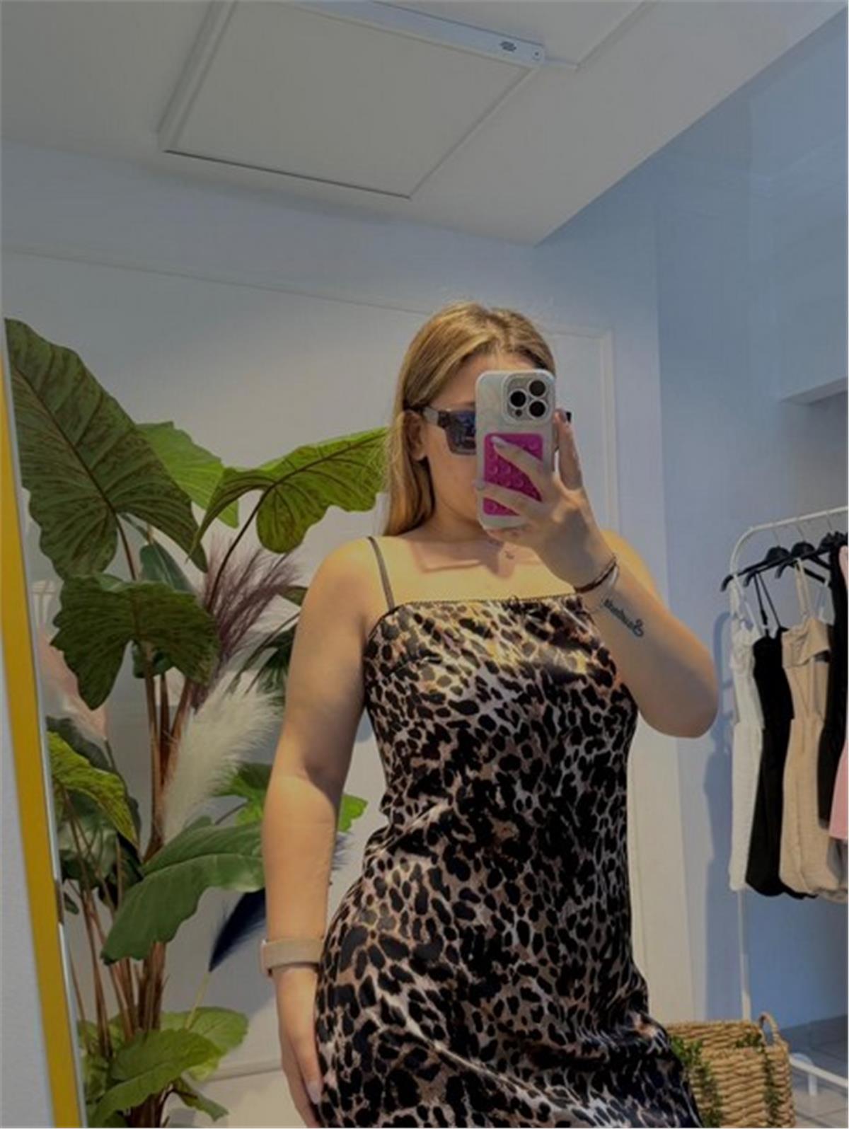 Askılı Leopar Desenli Mini Elbise