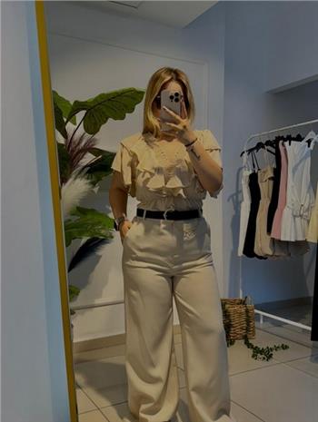 Kemerli Zincir Detaylı Krem Pantolon
