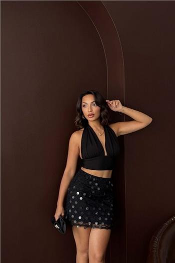 Pul Detaylı Siyah Mini Etek