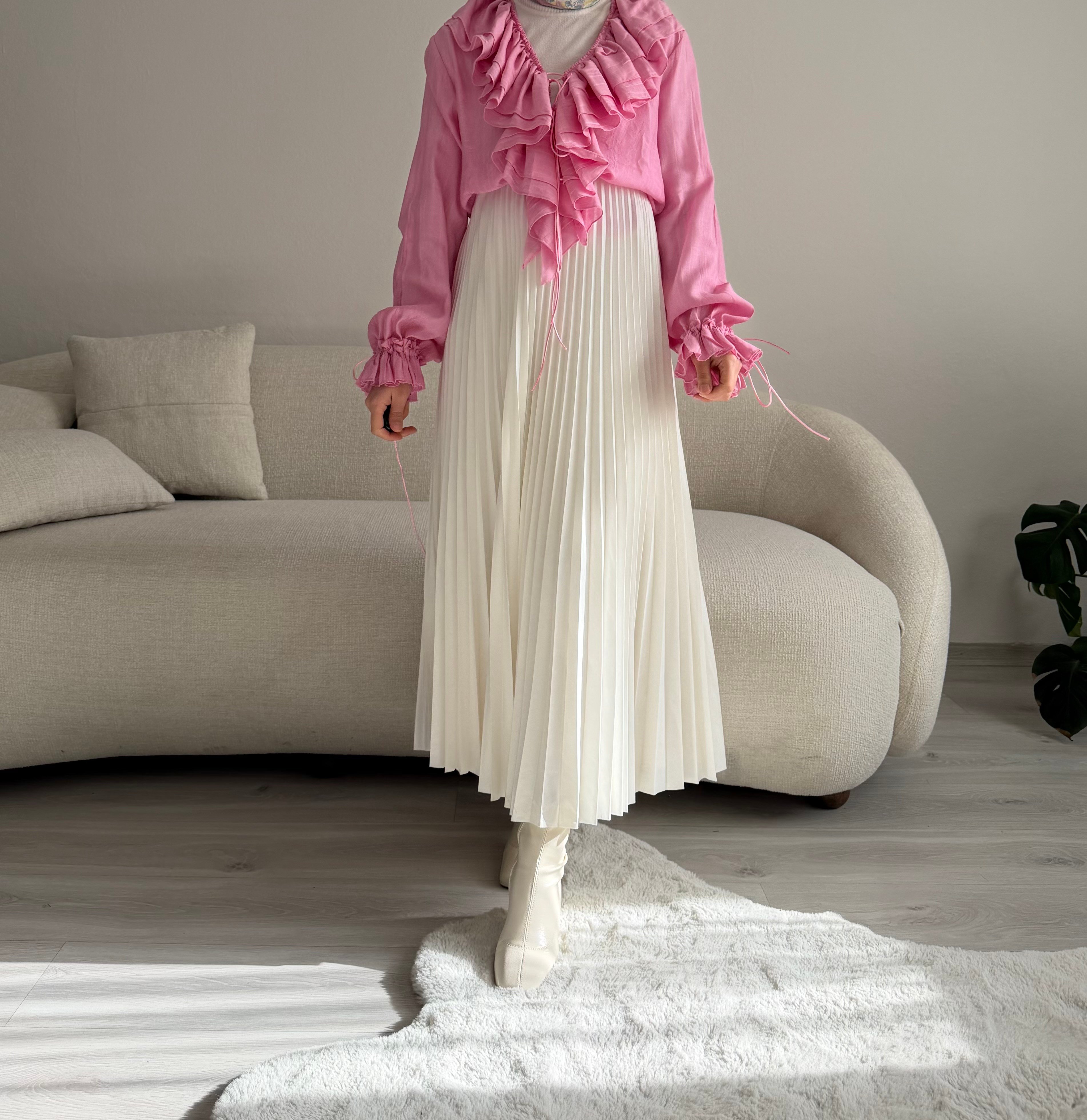 Beyaz İnce Piliseli Etek