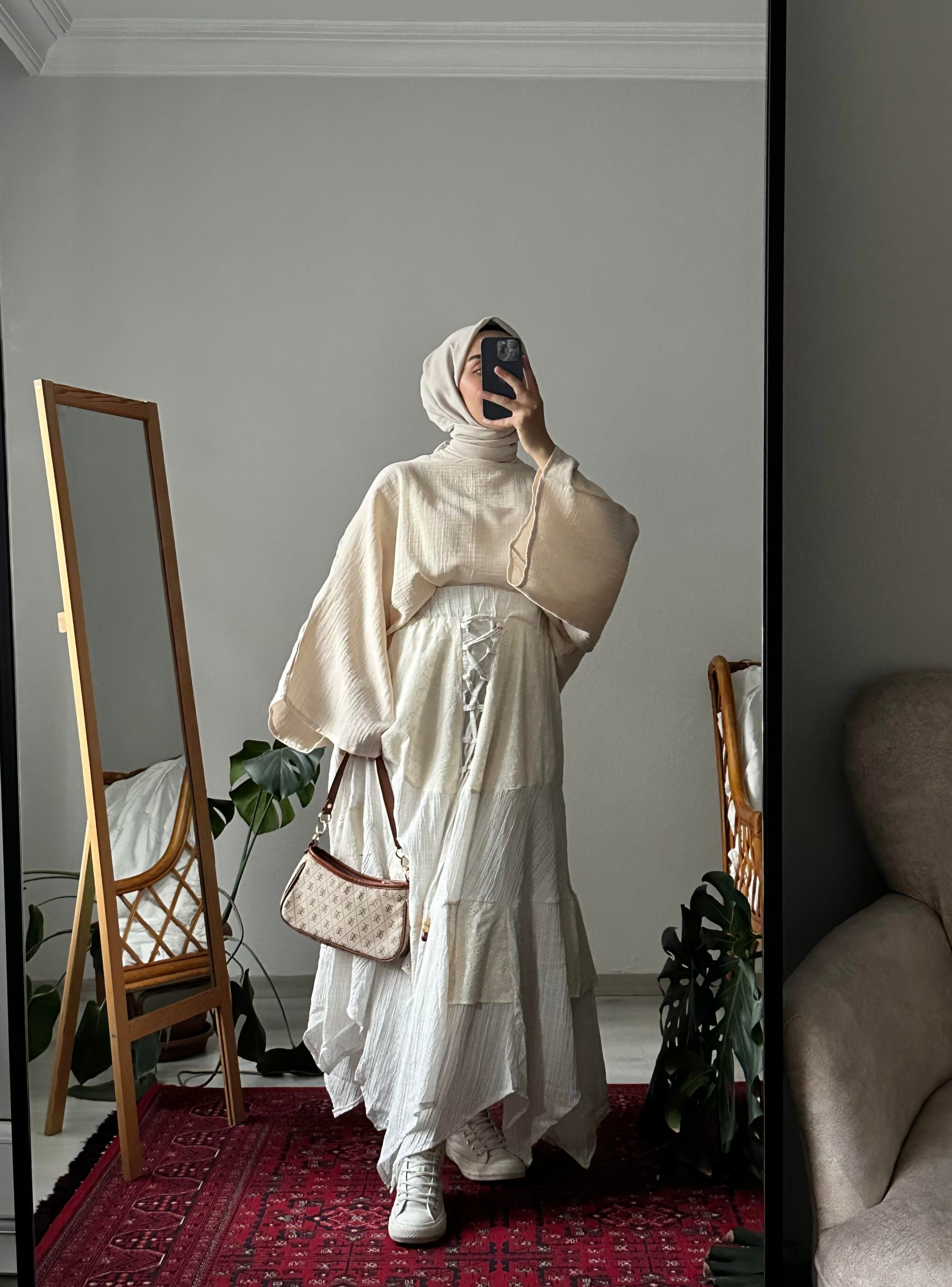 Ekru Fisto Tasarım Etek