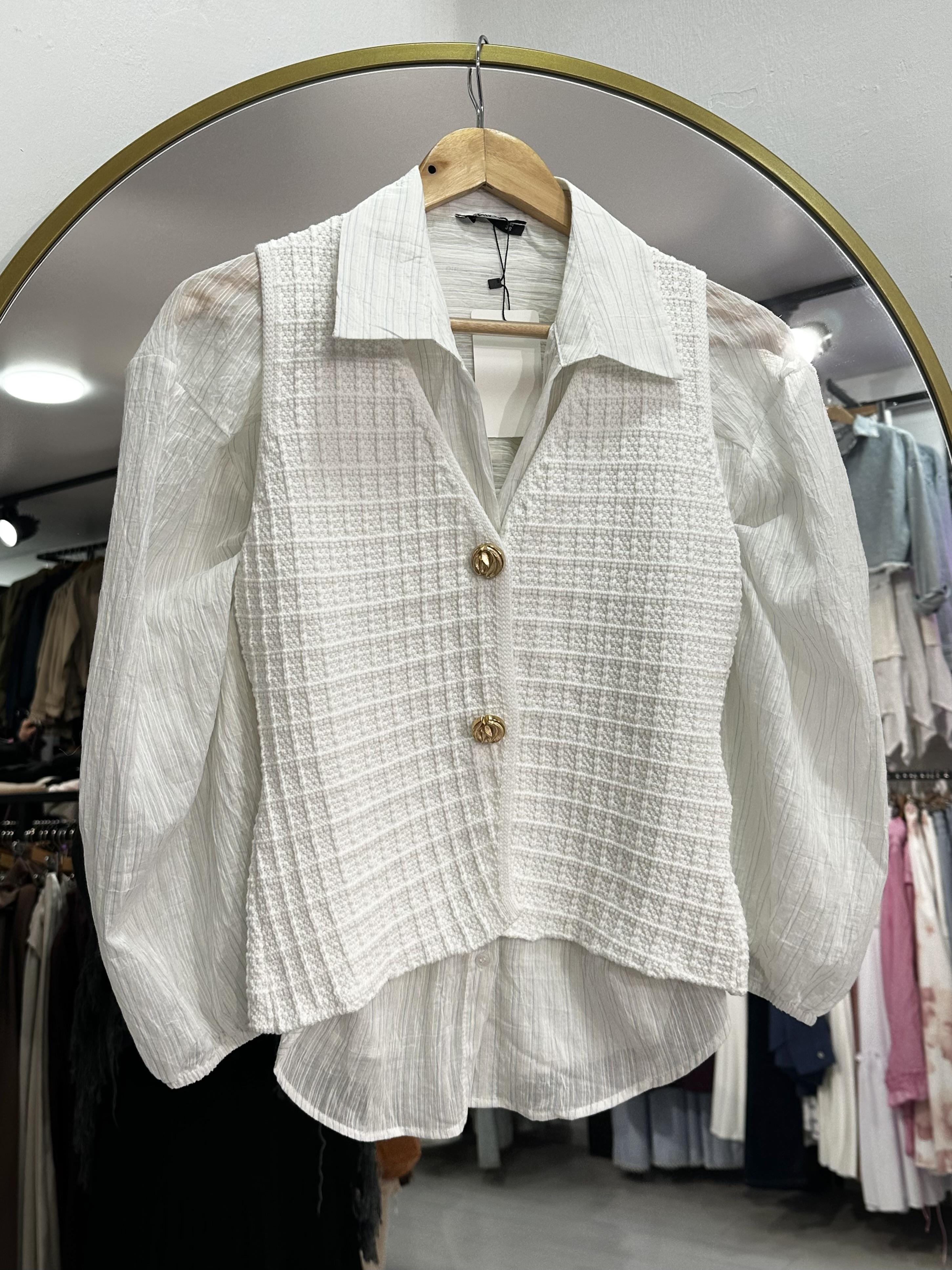 Ekru Gold Düğmeli Yelek