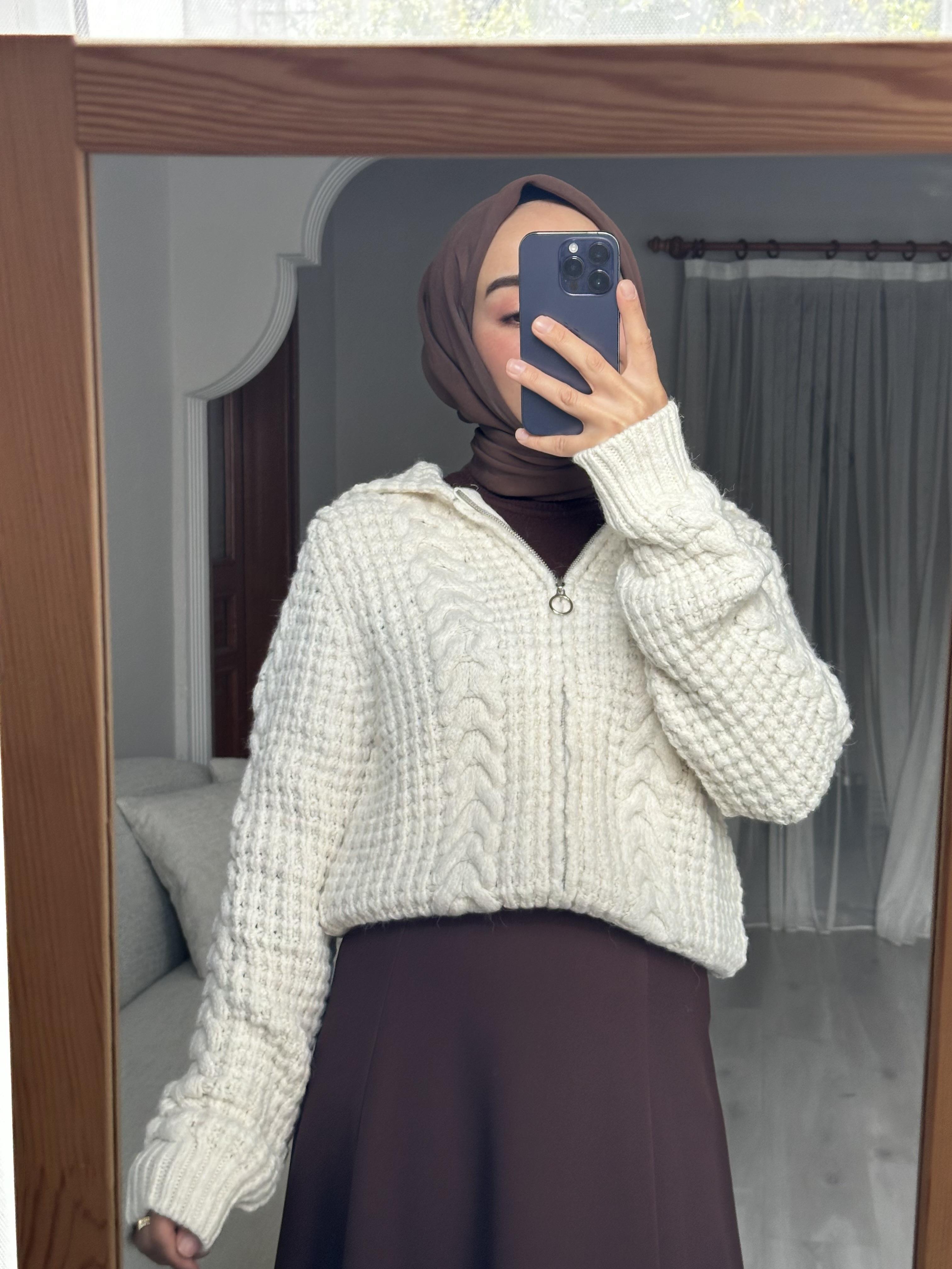 Ekru Polo Yaka Triko Hırka