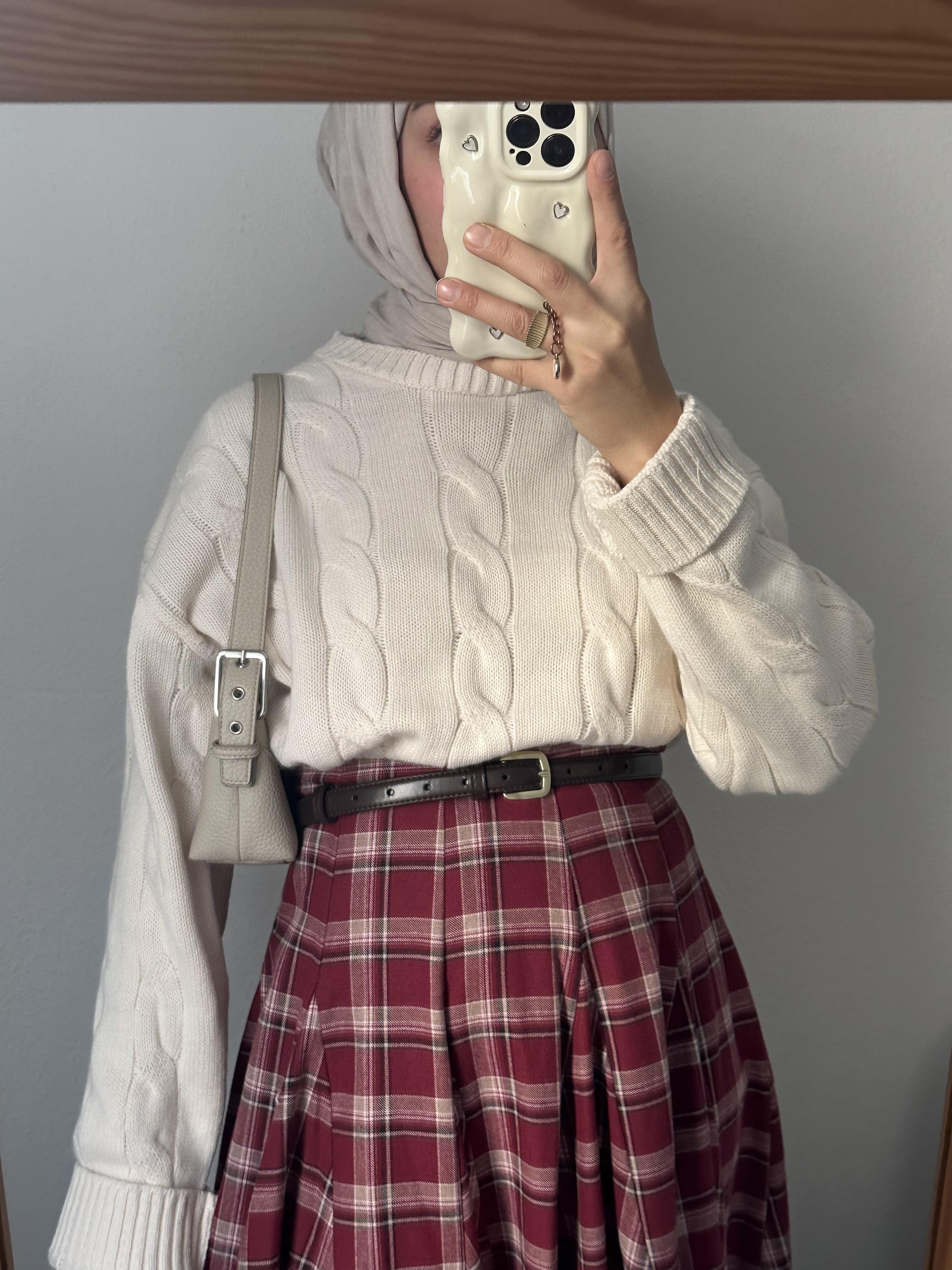 Ekru Saç Örgü Kazak