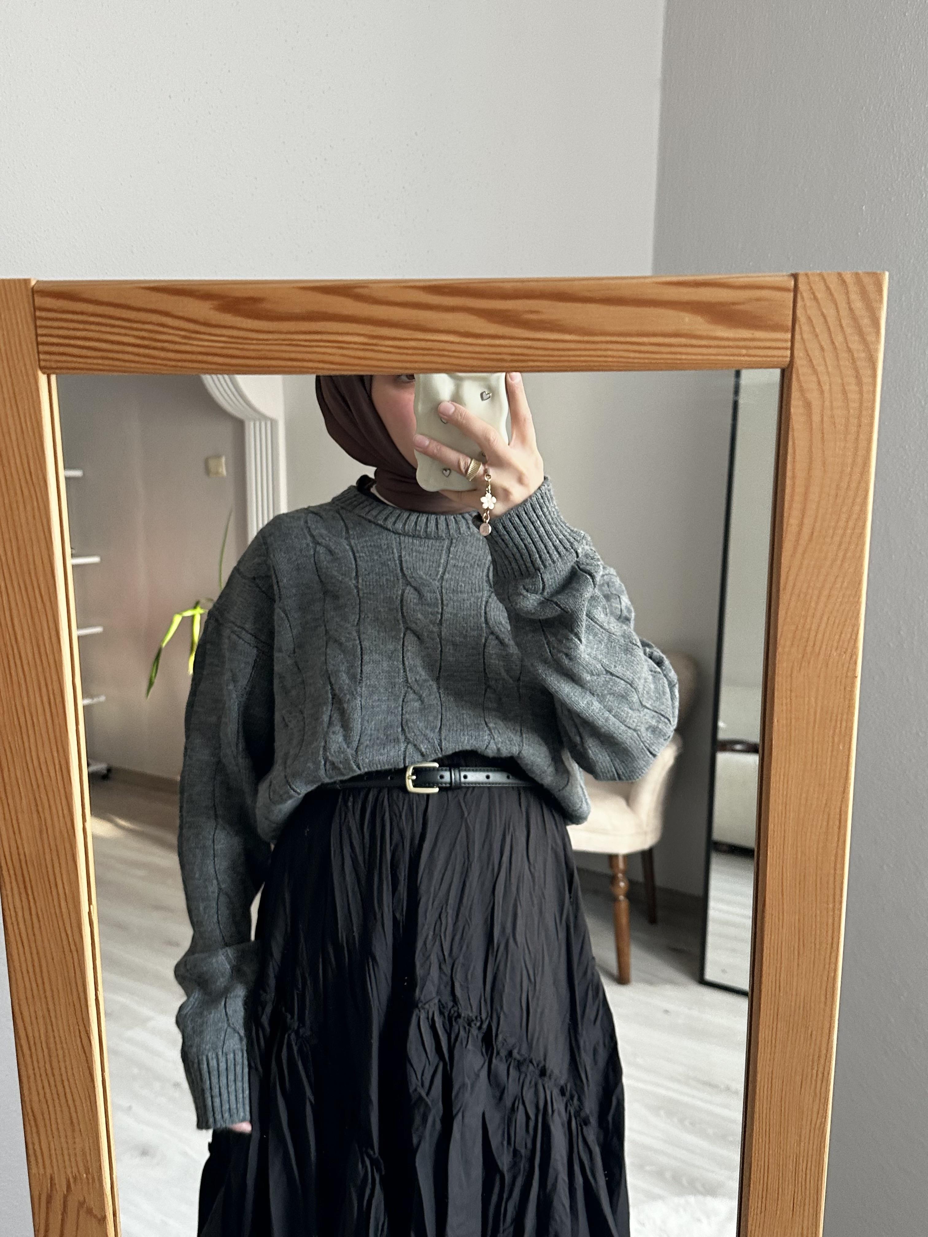 Gri Saç Örgü Kazak