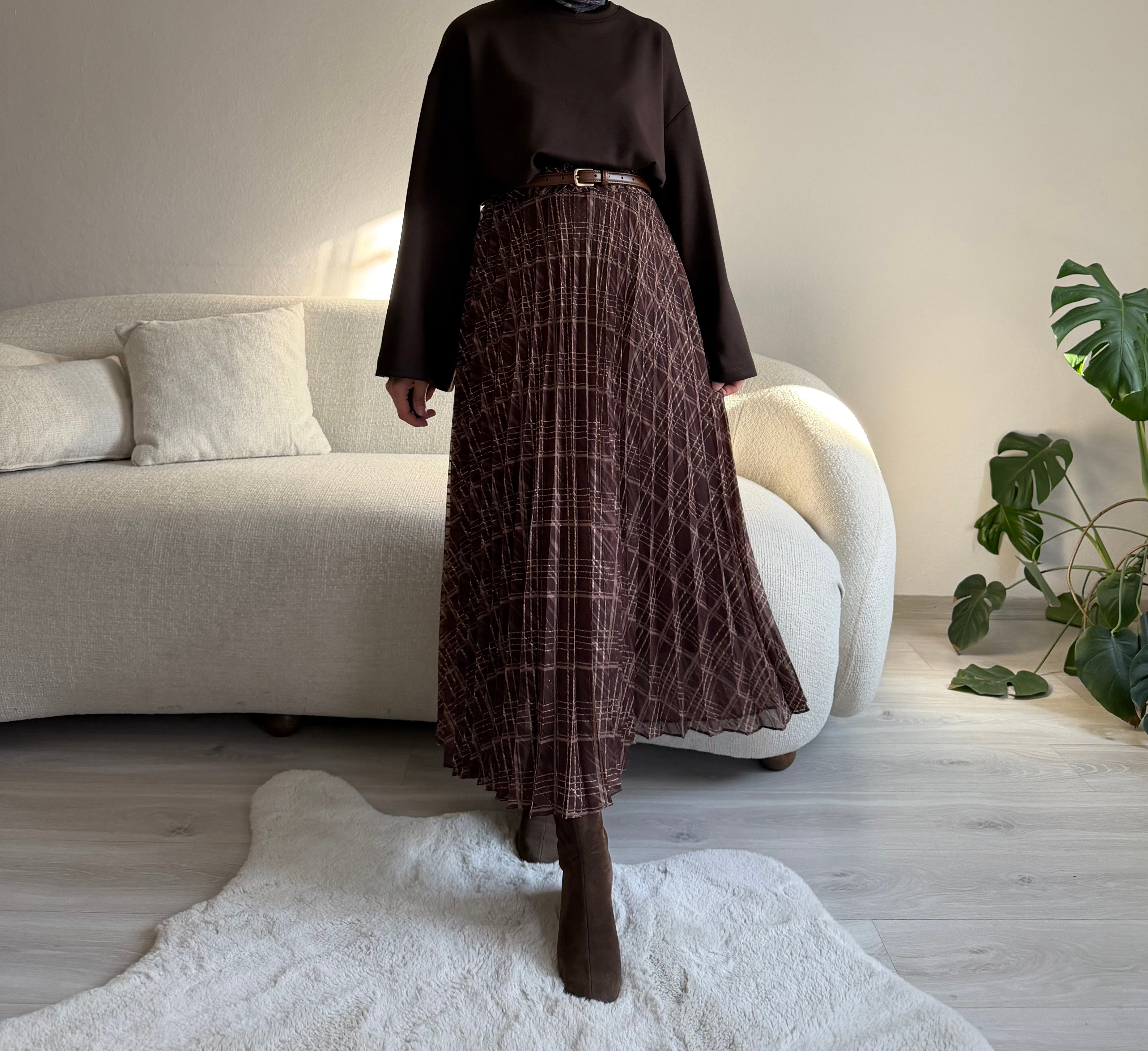 Kahverengi Ekose Piliseli Etek