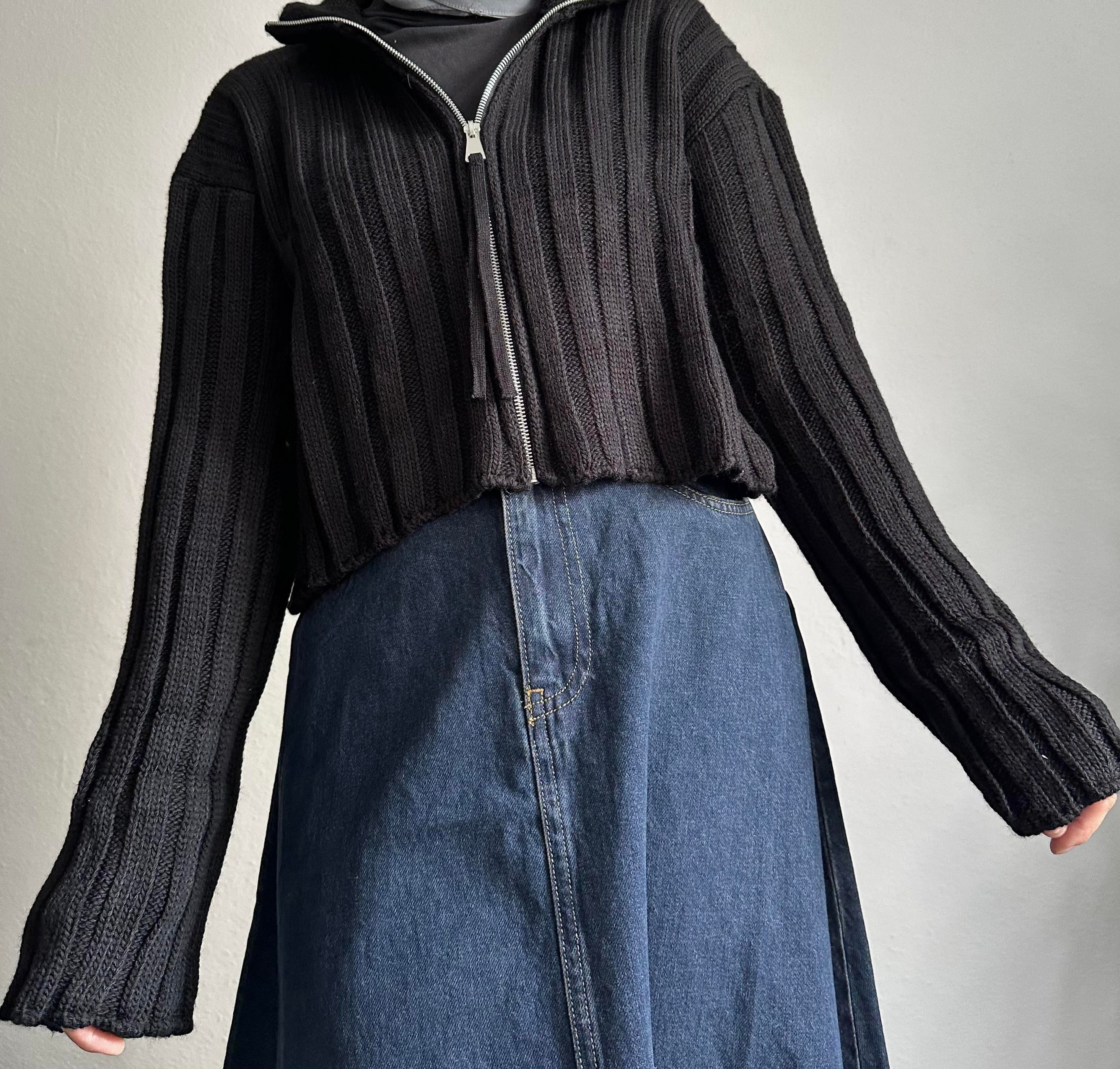 Siyah Fermuarlı Hırka