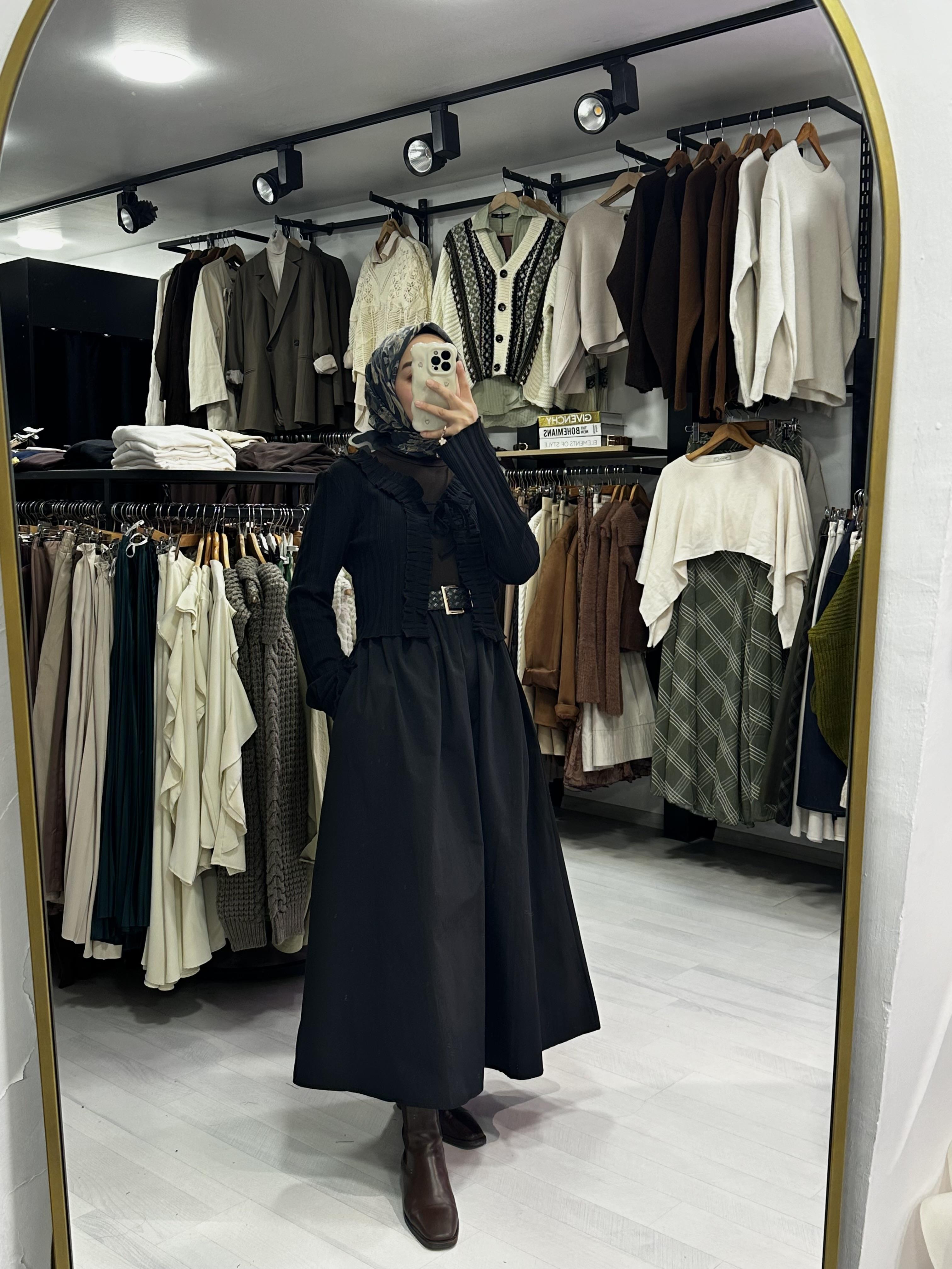 Siyah Kemerli Paraşüt Kloş Etek