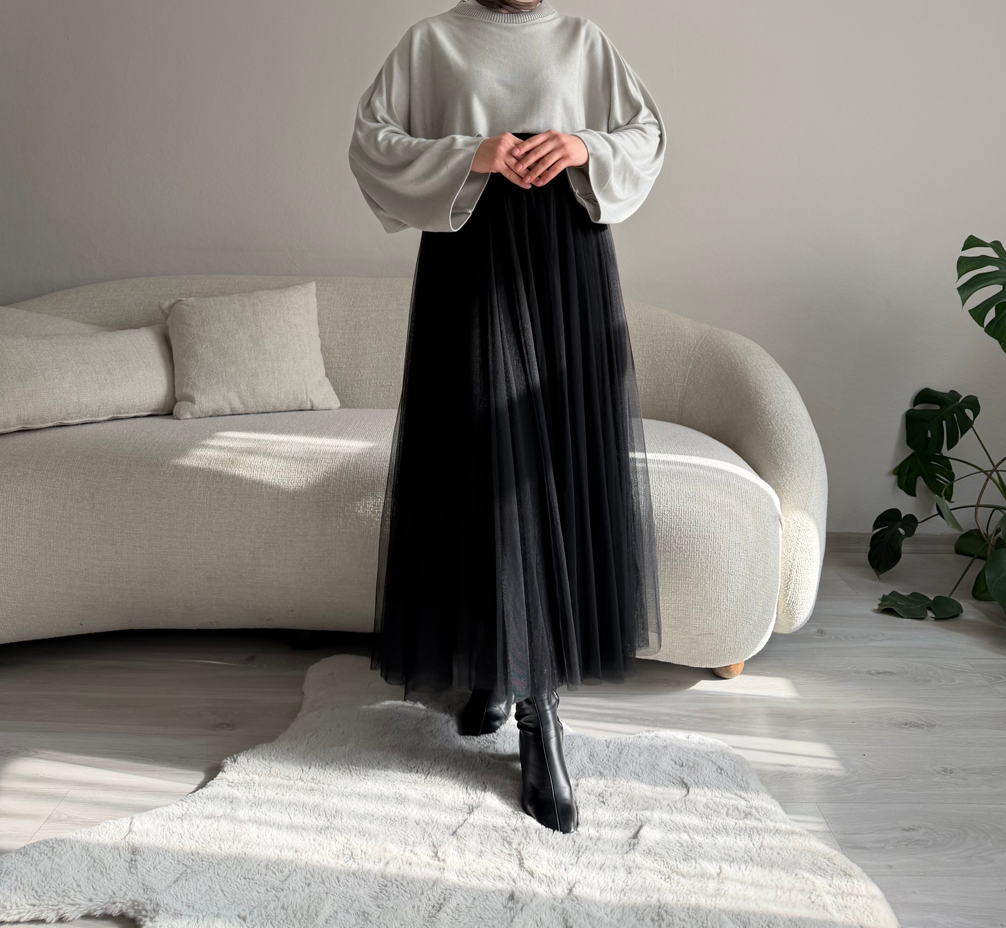 Siyah Tül Kloş Etek