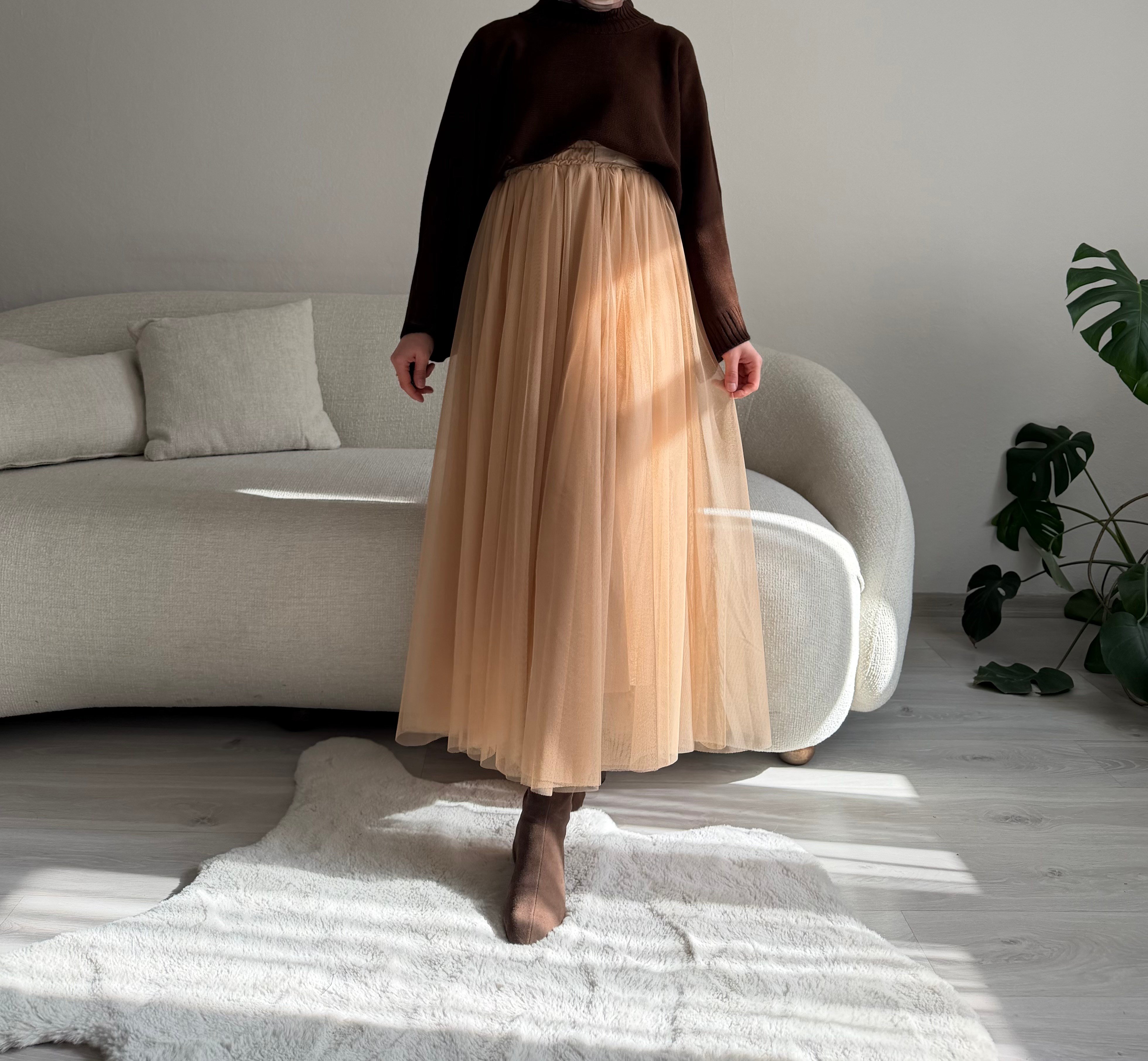 Sütlü Tül Kloş Etek