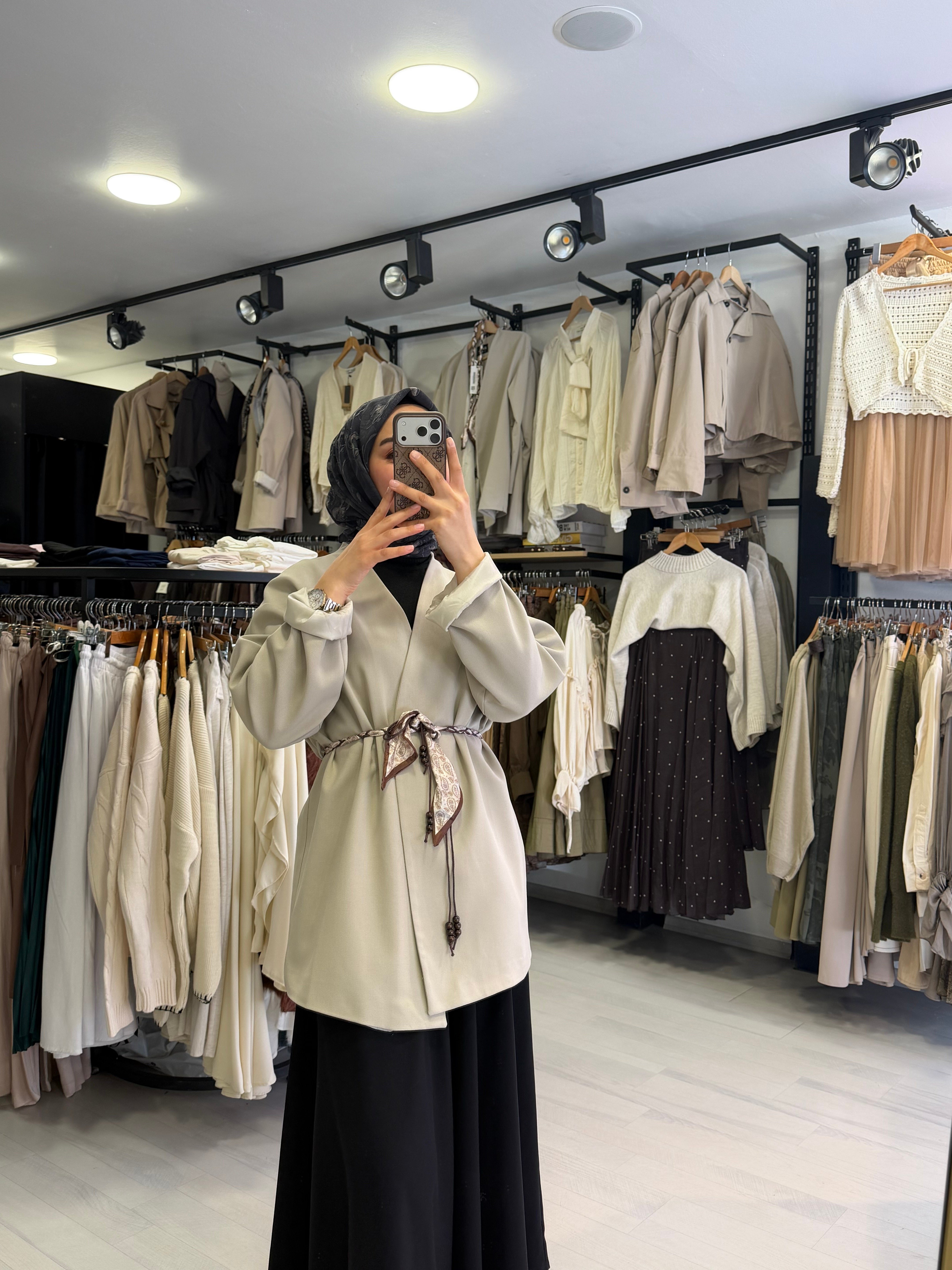 Taş Kemerli Blazer Ceket