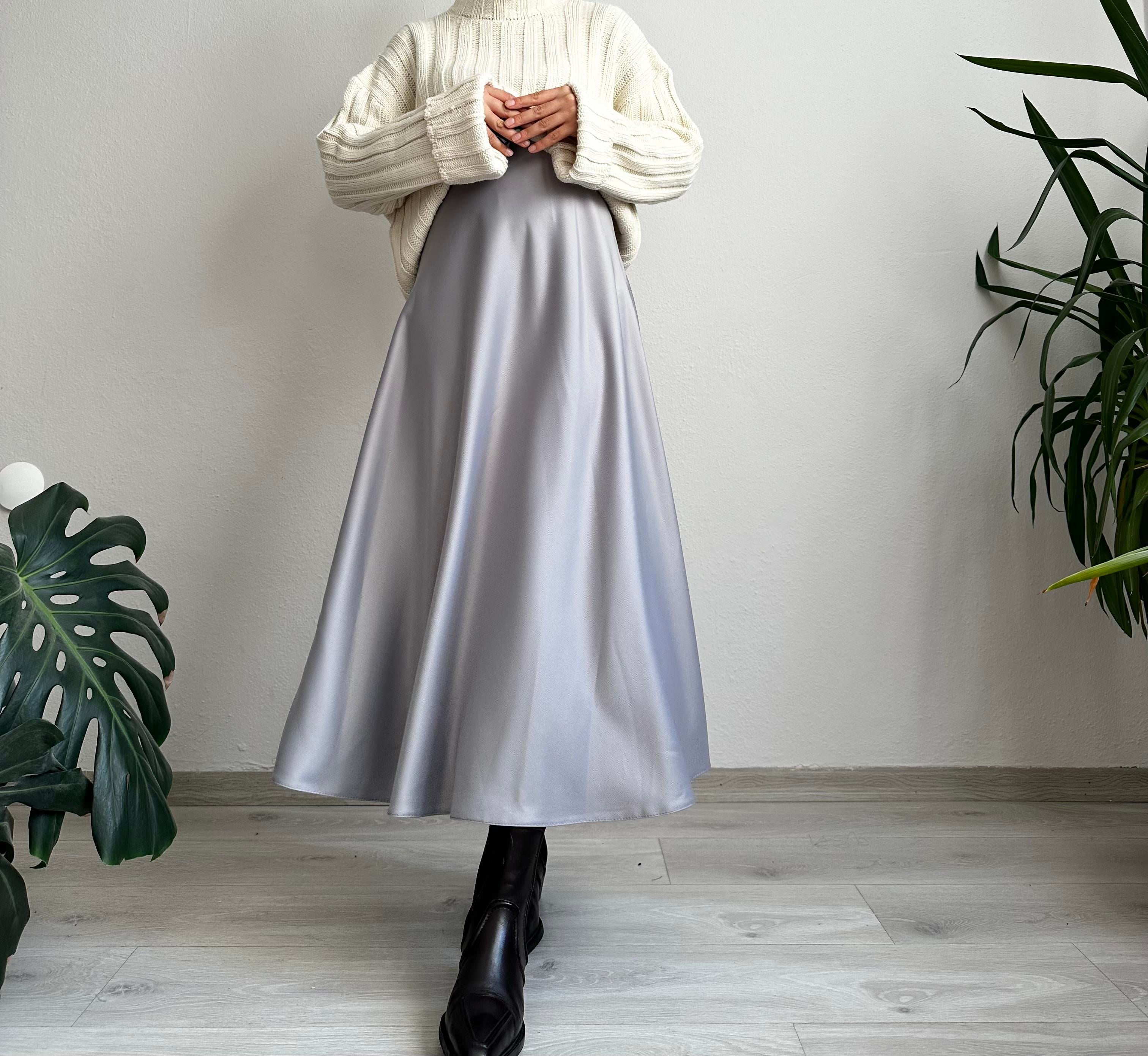 Açık Gri Uzun Saten Etek