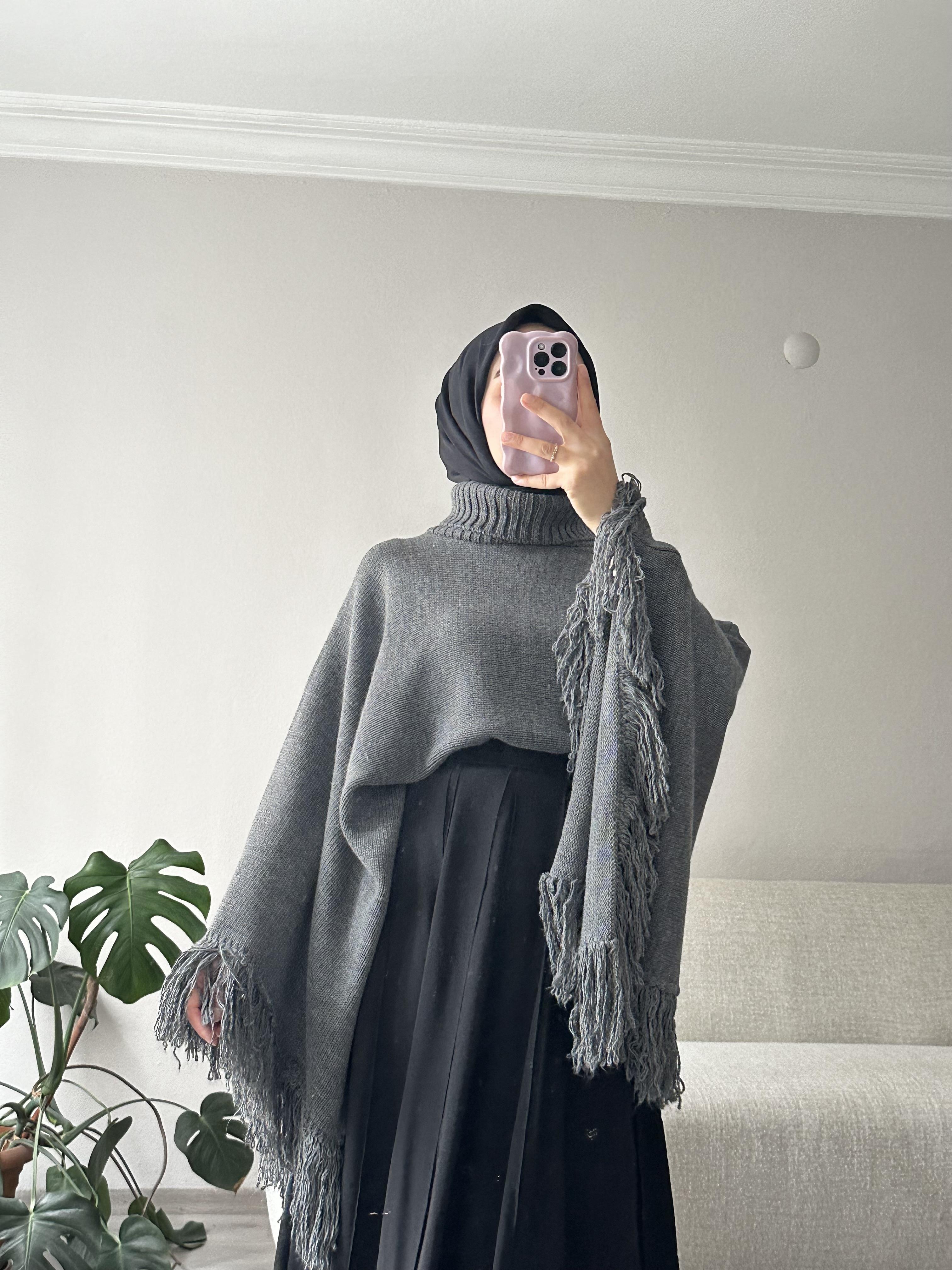 Antrasit Püsküllü Panço