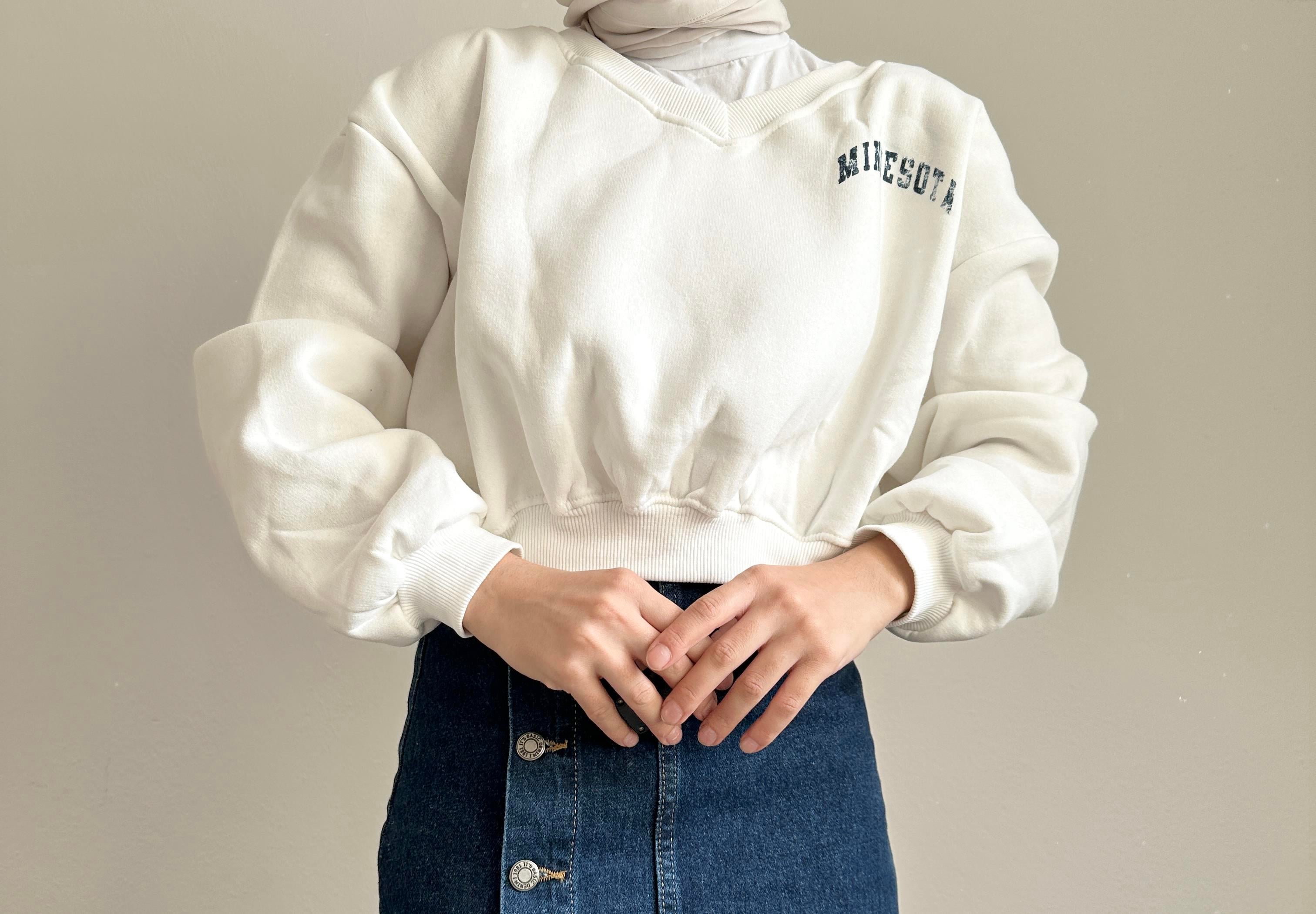 Beyaz Crop Sweat